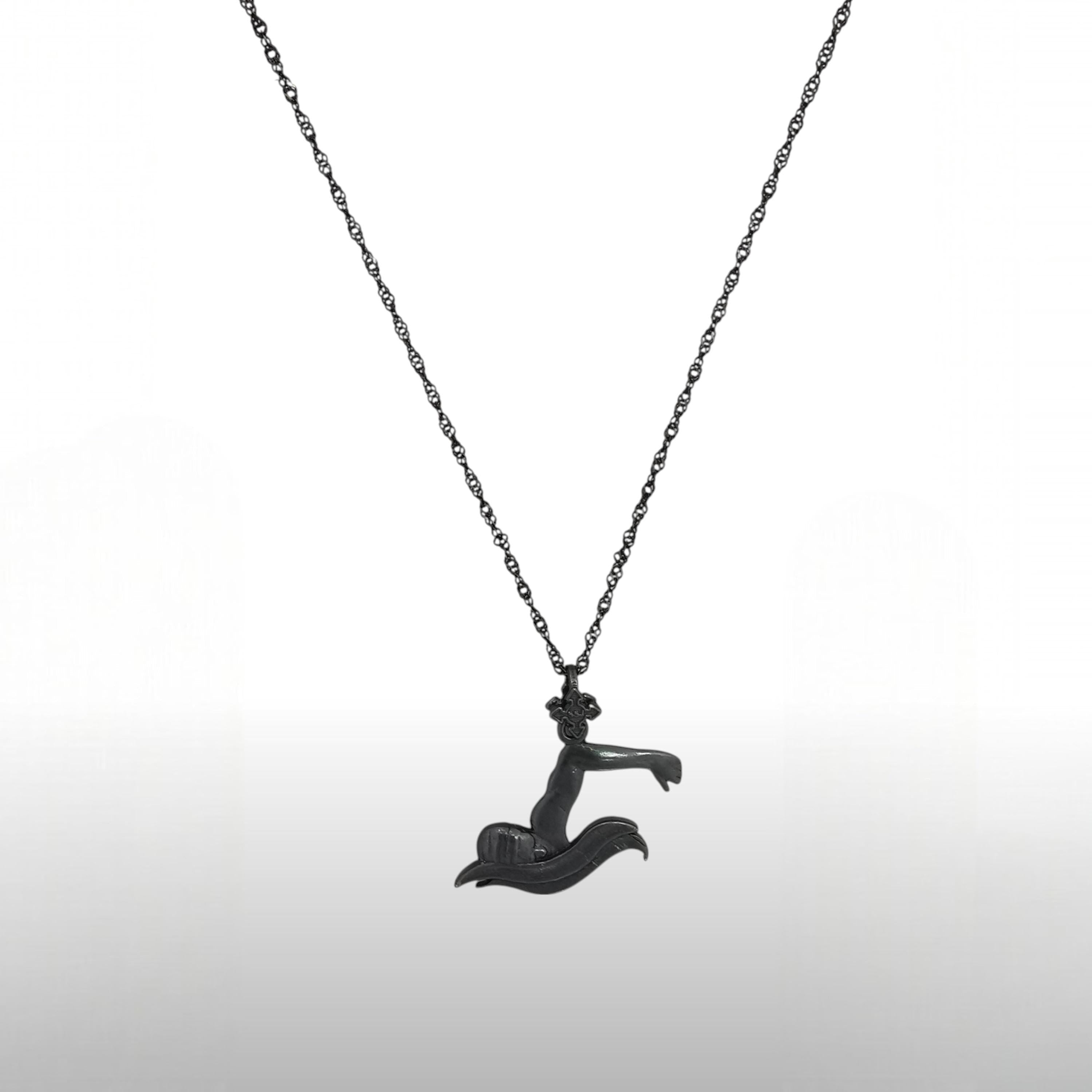 Плувец (кроул) – Мъжки спортен медальон от сребро 925 с оксидирано покритие – Ръчно изработено спортно бижу – Идеален подарък за мъж, фен на плуването – SSJ