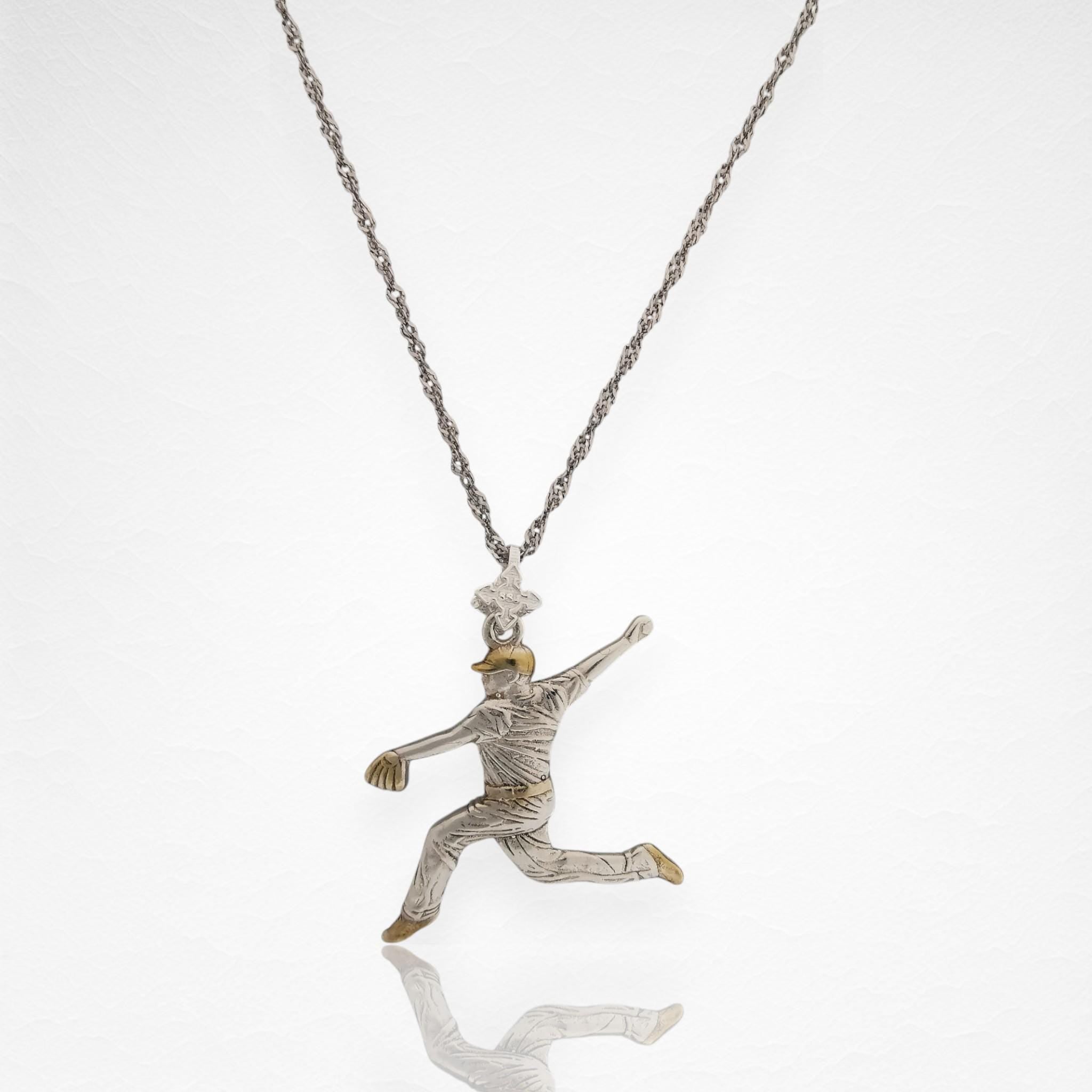 Бейзбол – Мъжки спортен медальон за бейзболист питчър от сребро 925 с частично позлатено покритие – Ръчно изработено бижу талисман – Идеален подарък за спортисти, треньори и фенове – SSJ