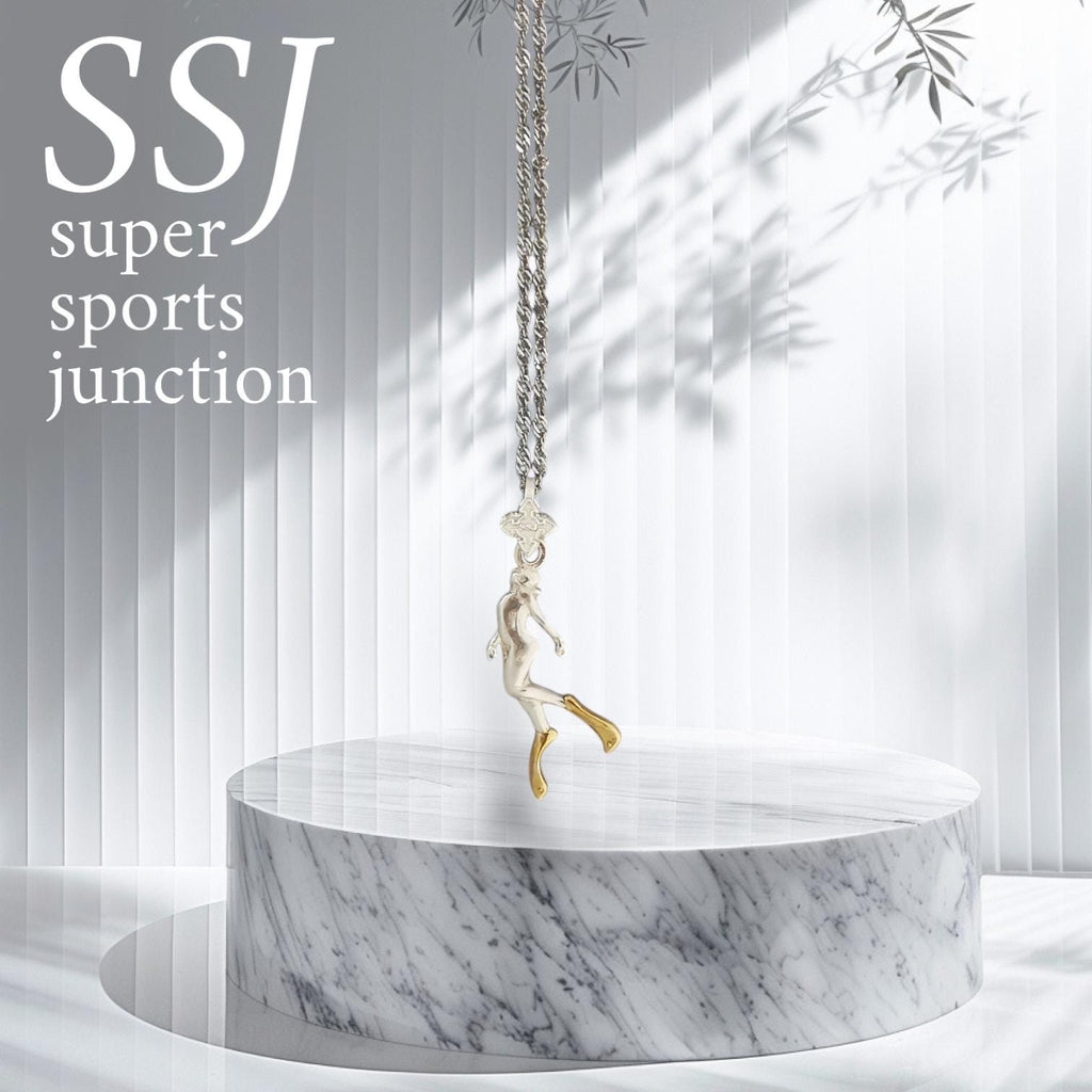 Водолаз – Дамски медальон Гмуркач от сребро 925 с частично позлатено покритие – Ръчно изработено бижу Дайвинг за любителки на морето и подводните приключения – SSJ