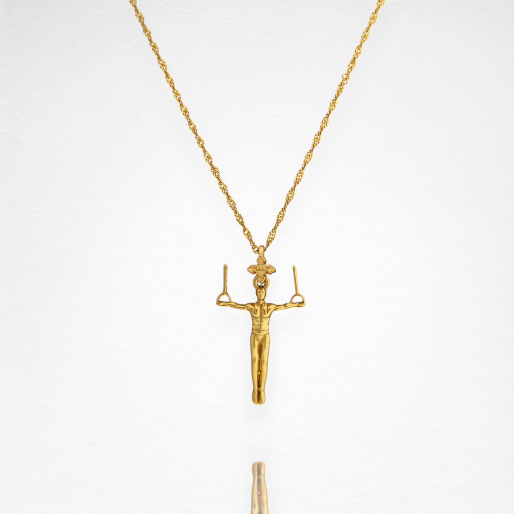 Мъжки спортен медальон от сребро 925 – Позлатено бижу талисман за гимнастици и спортисти – Ръчно изработен медальон „Гимнастик на халки“ – Идеален подарък за спортист, треньор или фен – SSJ