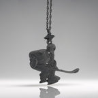 Хокеист (вратар) – Мъжки спортен медальон от сребро 925 с оксидирано покритие – Ръчно изработено спортно бижу – Идеален подарък за мъж, фен на хокея – SSJ