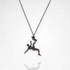 Футболист (задна ножица) – Мъжки спортен медальон от сребро 925 с оксидирано покритие – Ръчно изработено спортно бижу – Идеален подарък за мъж, фен на футбола – SSJ