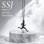 Атлетка – Женски спортен медальон за бегачки, спринтьорки и маратонки от сребро 925 с оксидирано покритие – Ръчно изработено бижу талисман за лекоатлетки – SSJ