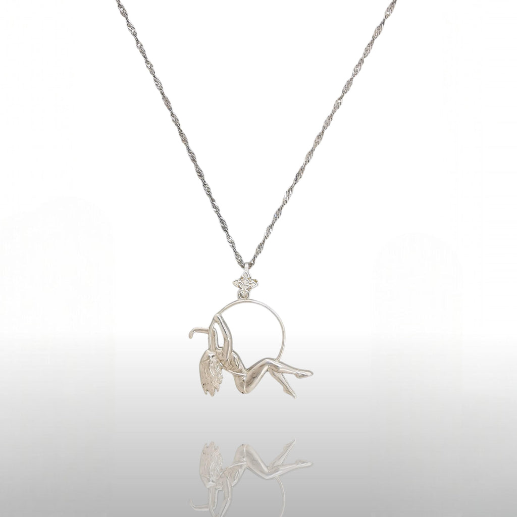 Въздушна акробатика – Женски спортен медальон от сребро 925 с класическо полирано покритие – Ръчно изработено бижу талисман за гимнастички и танцьорки – Идеален подарък за спортист, треньор или артист – SSJ