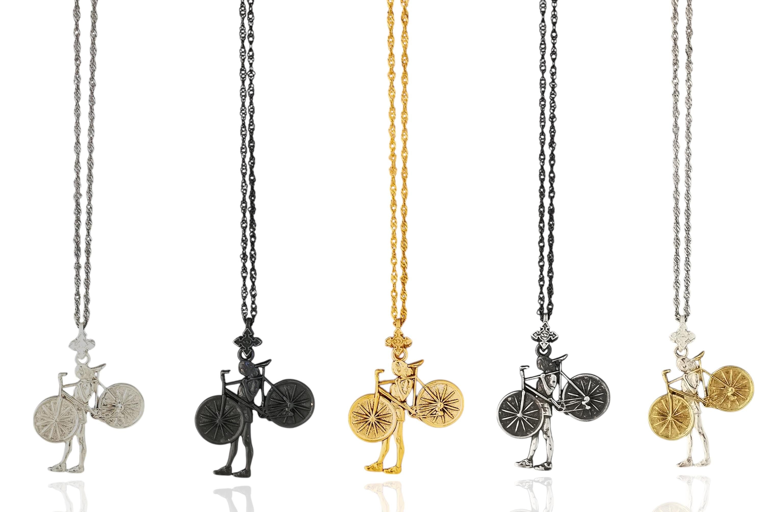 Колоездачка – Велосипедистка – Женски спортен медальон с позлатено покритие – Сребро 925 – Ръчно изработено бижу за дами с любов към колоезденето – SSJ