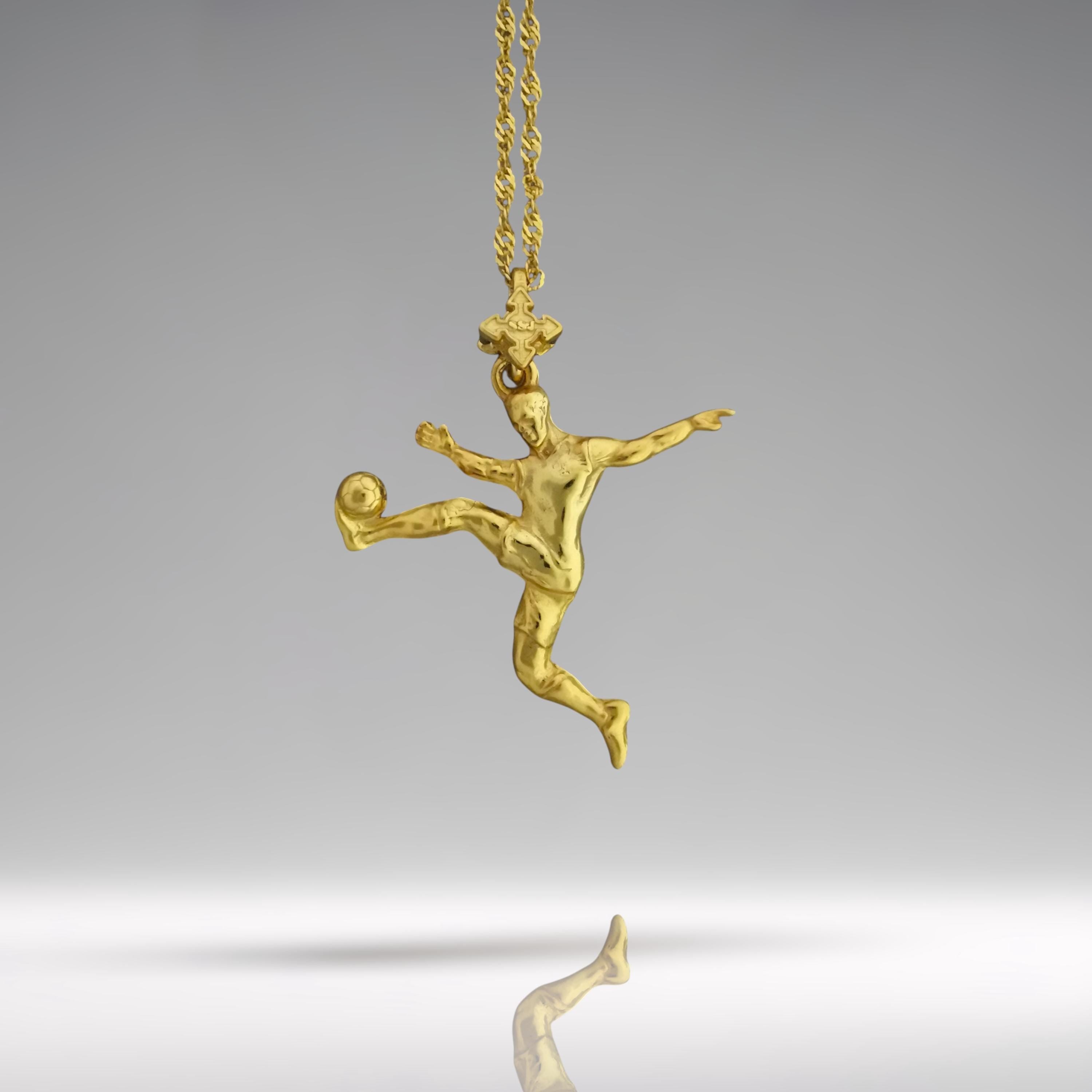 Футболист (воле) – Мъжки спортен медальон от сребро 925 с позлатено покритие – Ръчно изработено спортно бижу – Идеален подарък за мъж, фен на футбола – SSJ