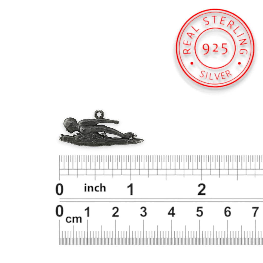 Плувец (бътерфлай) – Мъжки спортен медальон от сребро 925 с оксидирано покритие – Ръчно изработено спортно бижу – Идеален подарък за мъж, фен на плуването – SSJ