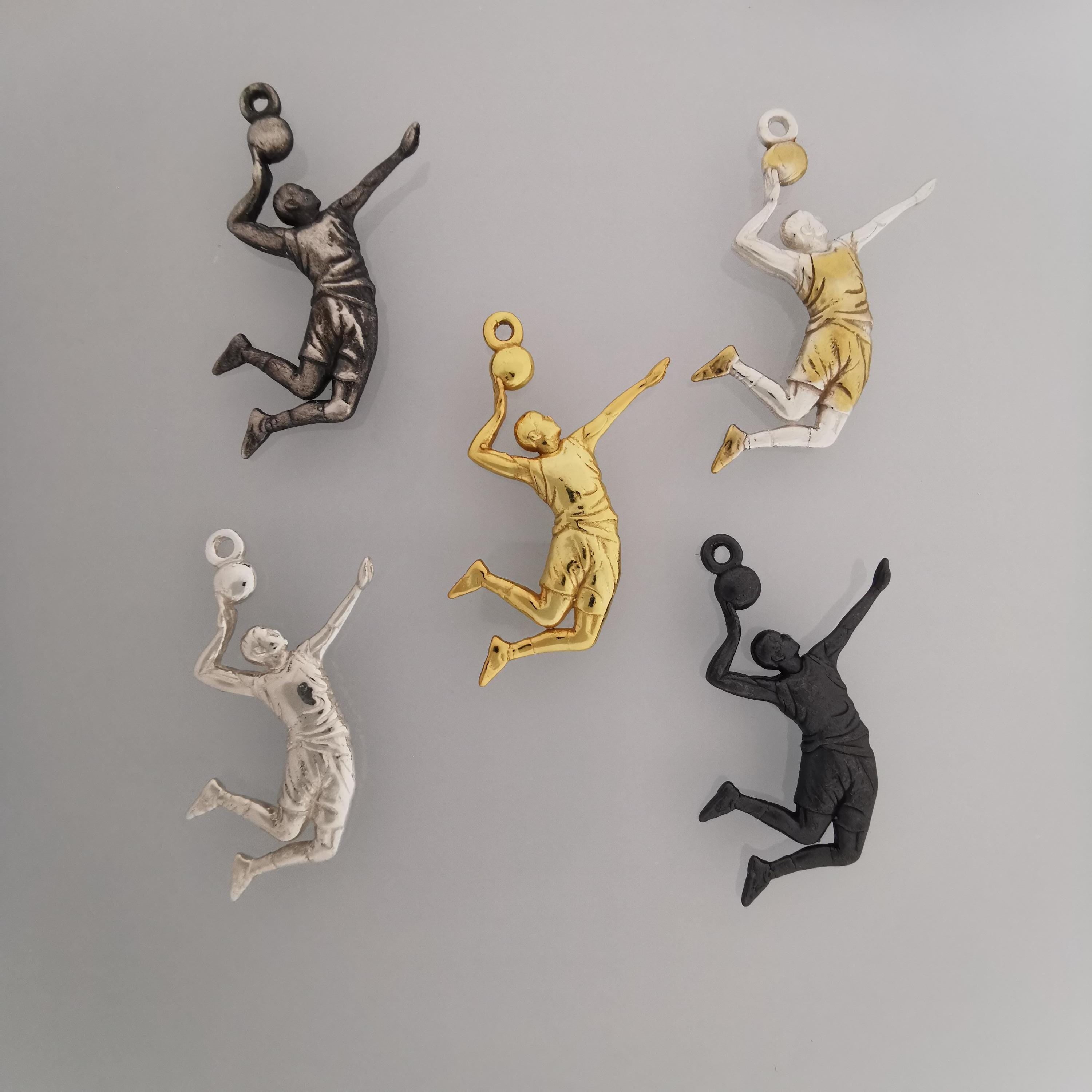 Волейболист – Мъжки спортен медальон от сребро 925 (оксидирано) – Ръчно изработено бижу – Талисман – Идеален подарък за спортист, треньор или фен – SSJ