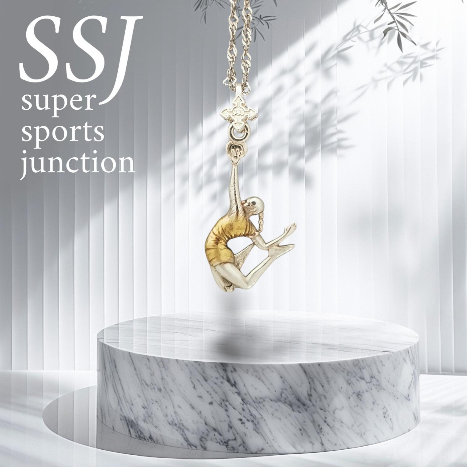 Волейболистка – Женски спортен медальон с частично позлатено покритие – Сребро 925 – Ръчно изработено бижу/талисман – SSJ