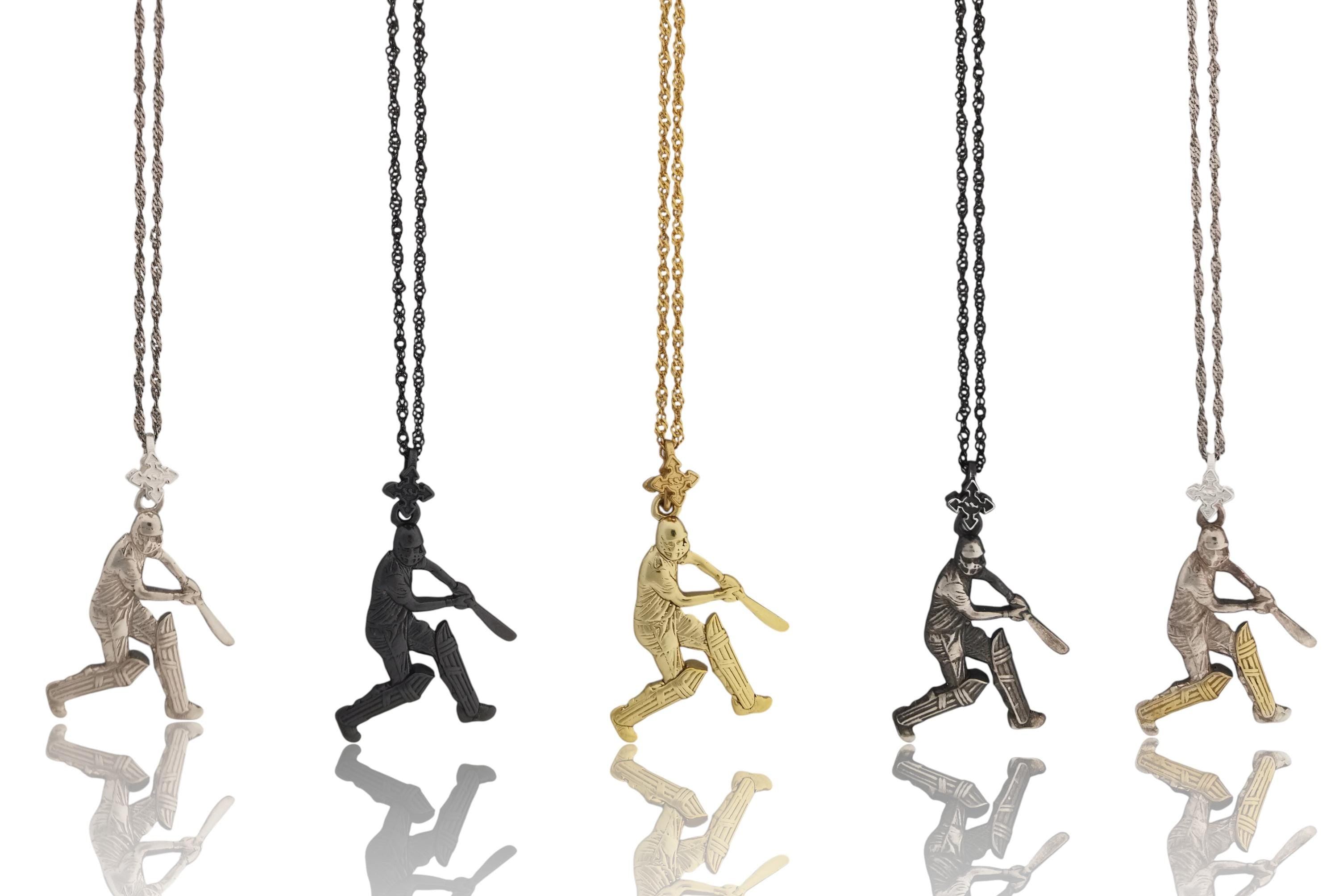 Крикет – Мъжки спортен медальон с позлатено покритие – Сребро 925 – Ръчно изработено спортно бижу/талисман – Идеален подарък за спортист – SSJ