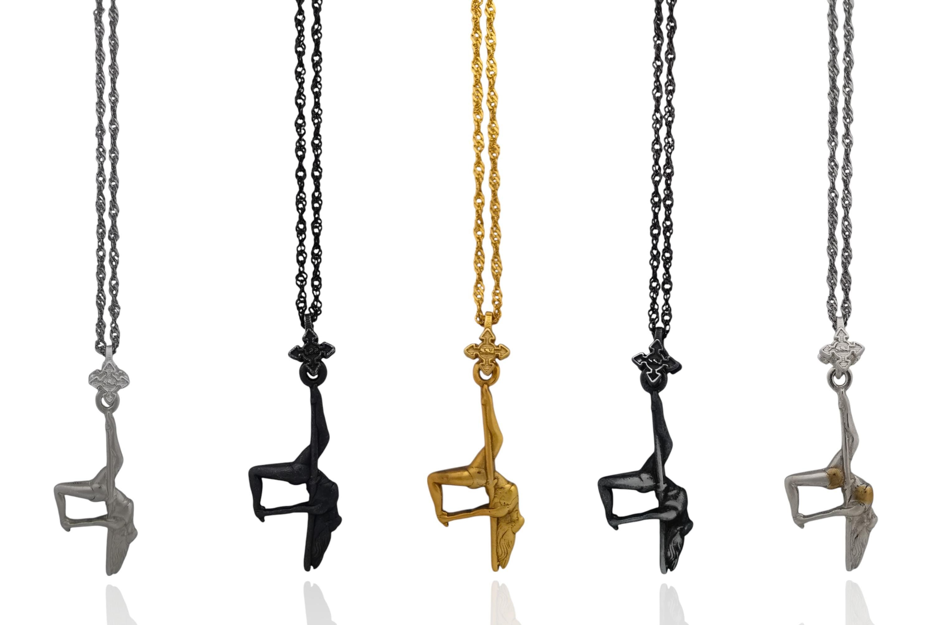 Pole Dance (Танци на пилон) – Дамски спортен медальон от сребро 925 с позлатено покритие – Ръчно изработено спортно бижу – Идеален подарък за жена, фенка на гимнастиката – SSJ