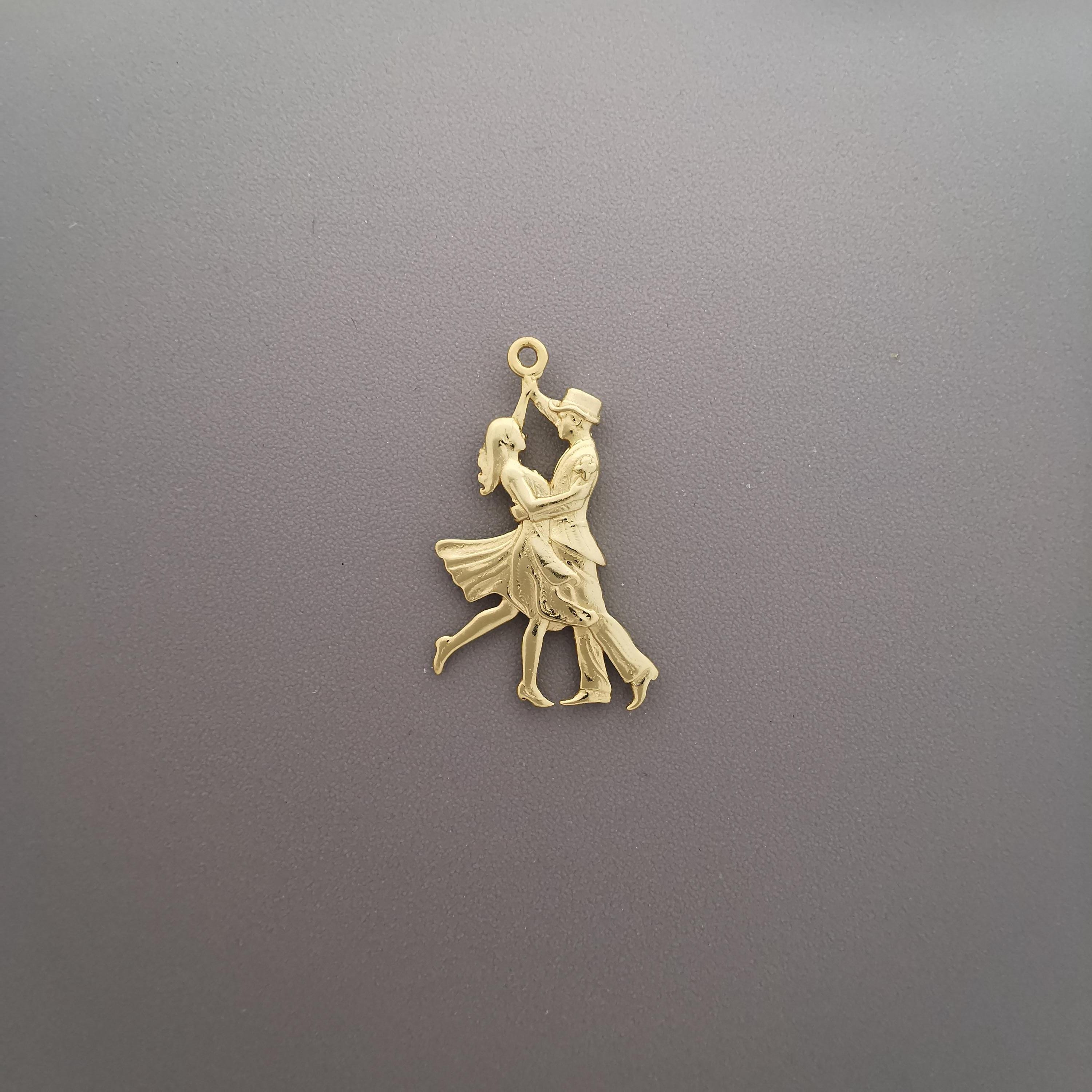 Латино танци – Унисекс спортен медальон от сребро 925 с позлатено покритие – Ръчно изработено спортно бижу – Идеален подарък за жена, фенка на спортните танци – SSJ
