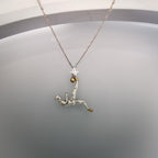 Футболист (задна ножица) – Мъжки спортен медальон от сребро 925 с винтидж покритие – Ръчно изработено спортно бижу – Идеален подарък за мъж, фен на футбола – SSJ