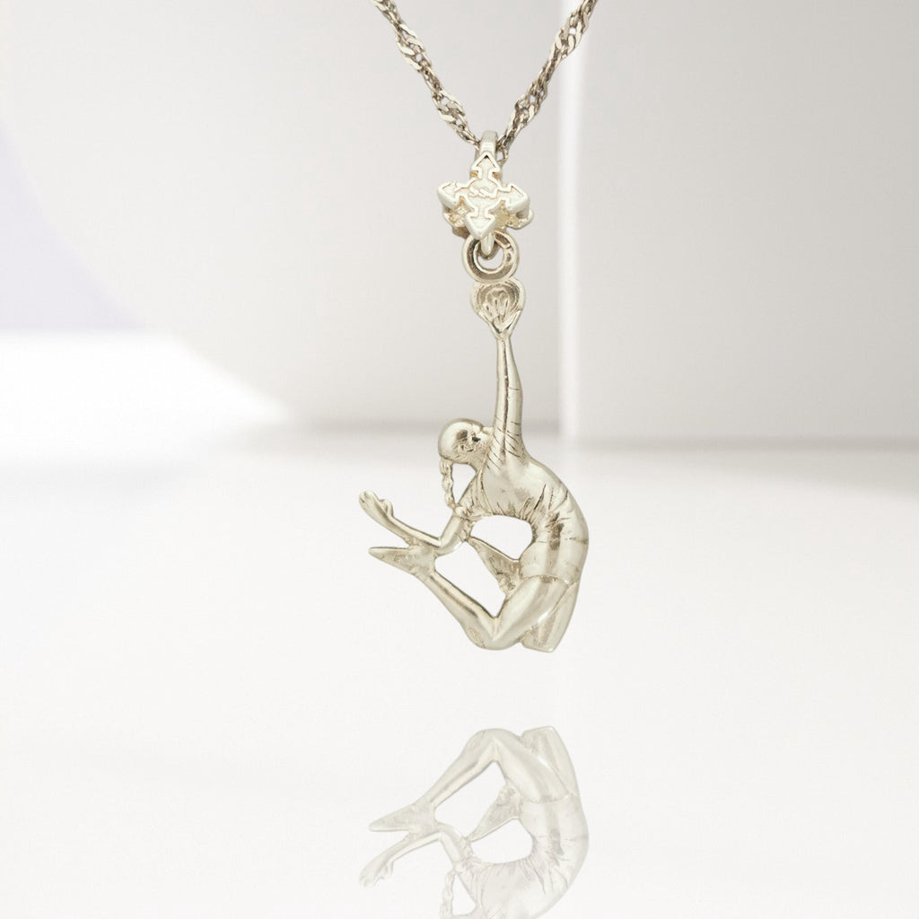 Волейболистка – Женски спортен медальон от класическо сребро 925 – Ръчно изработено бижу/талисман – Идеален подарък – SSJ