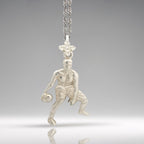 Баскетбол – Мъжки спортен медальон от сребро 925 – Ръчно изработено бижу талисман за баскетболисти и фенове – Идеален подарък за спортист, треньор или почитател – SSJ