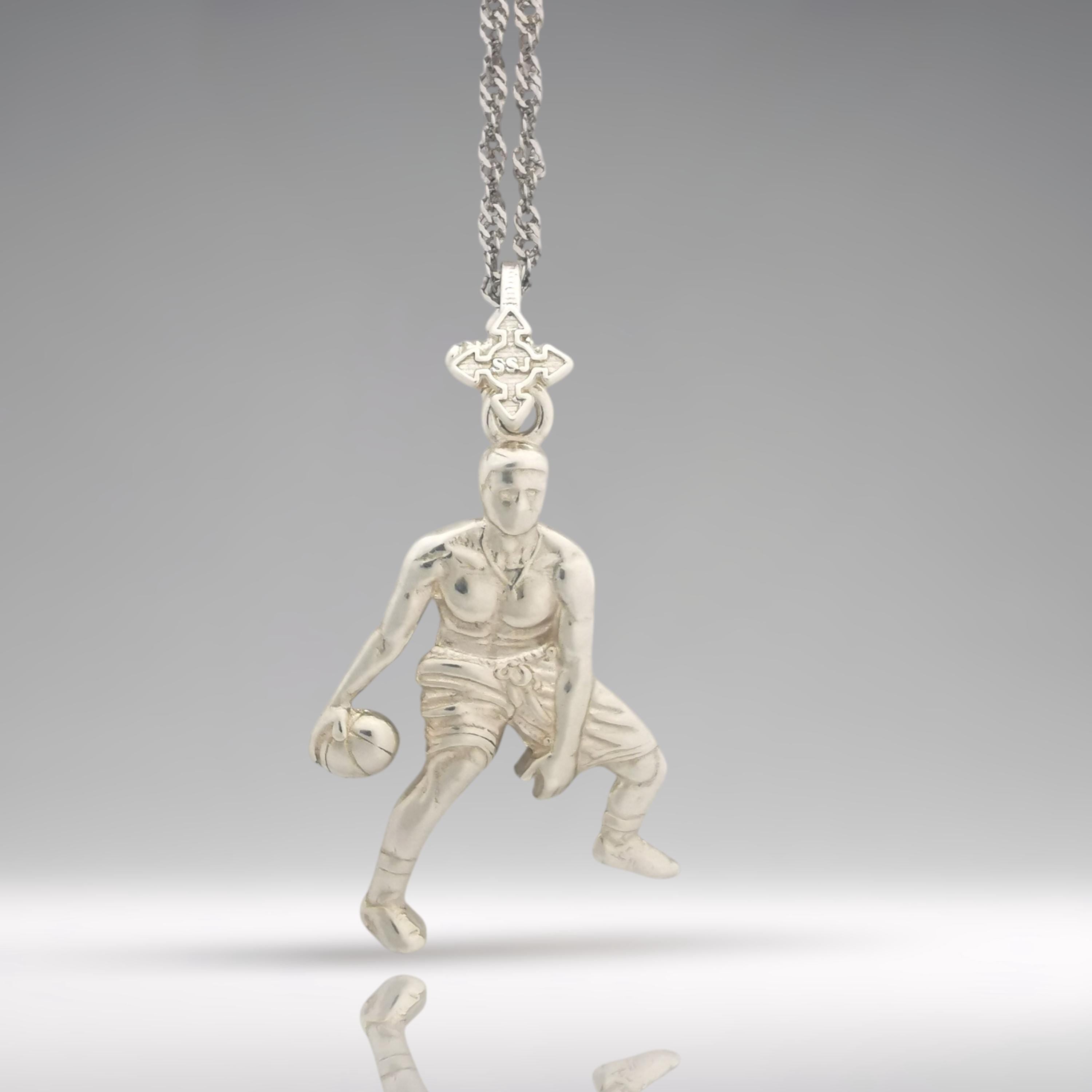 Баскетбол – Мъжки спортен медальон от сребро 925 – Ръчно изработено бижу талисман за баскетболисти и фенове – Идеален подарък за спортист, треньор или почитател – SSJ