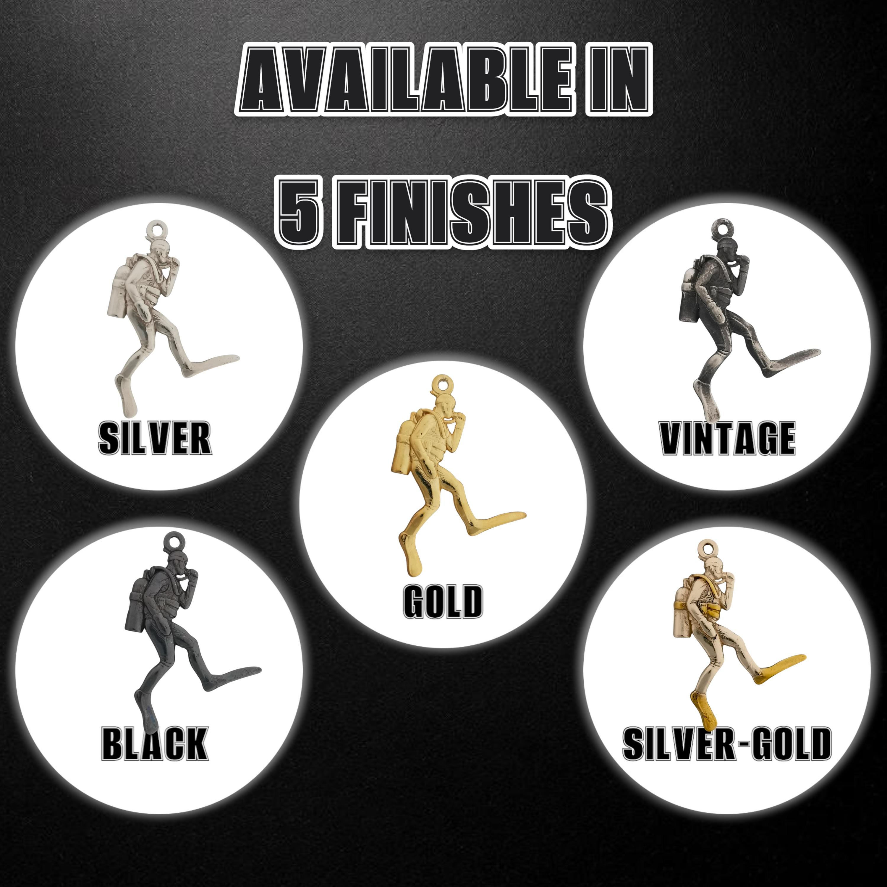 Гмуркач – Мъжки медальон Водолаз от сребро 925 с частично позлатено покритие – Ръчно изработено бижу Дайвинг за мъже с любов към морето – SSJ