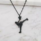 Фигурно пързаляне (спирала) – Дамски спортен медальон от сребро 925 с оксидирано покритие – Ръчно изработено спортно бижу – Идеален подарък за жена, фенка на фигурното пързаляне – SSJ