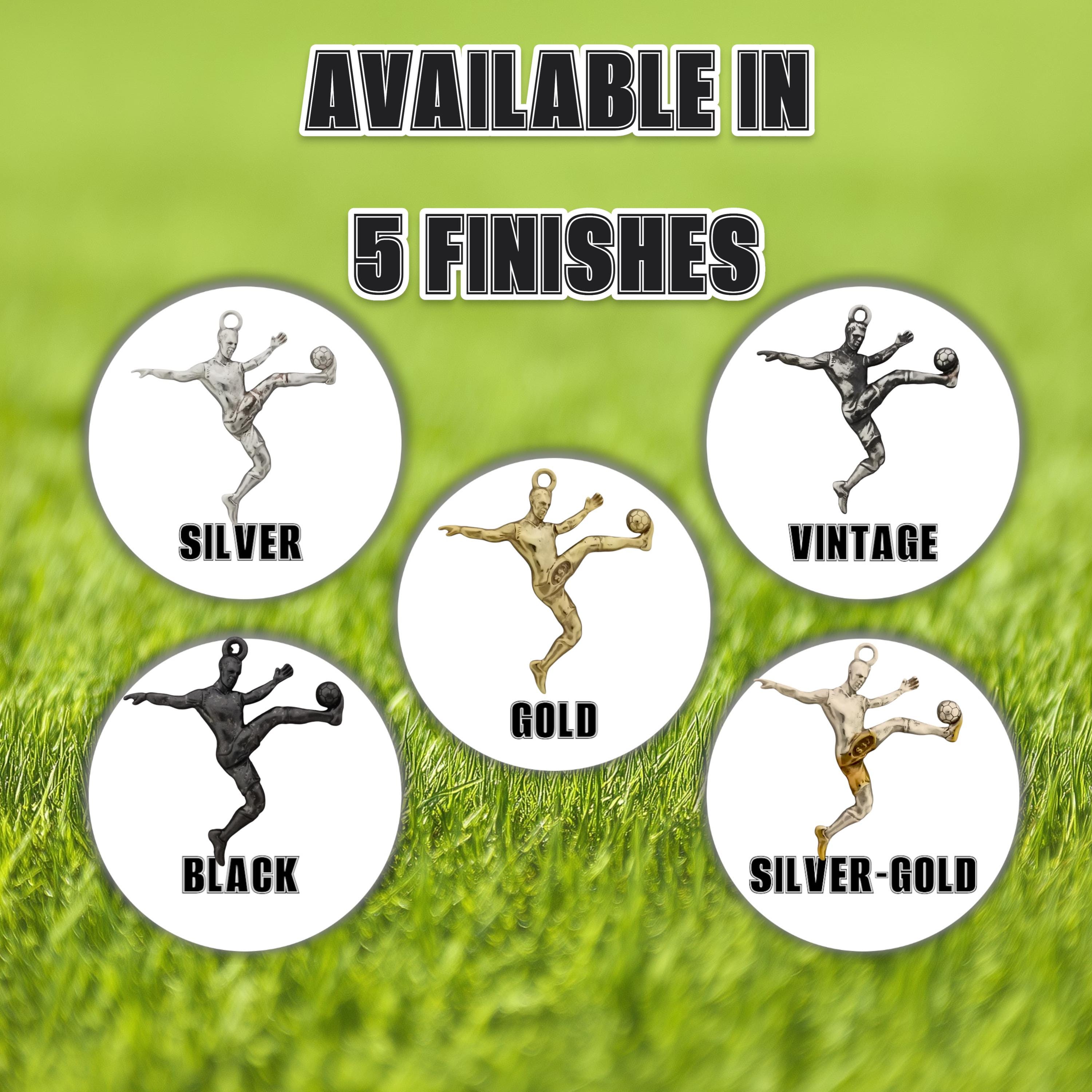 Футболист (воле) – Мъжки спортен медальон от сребро 925 с винтидж покритие – Ръчно изработено спортно бижу – Идеален подарък за мъж, фен на футбола – SSJ