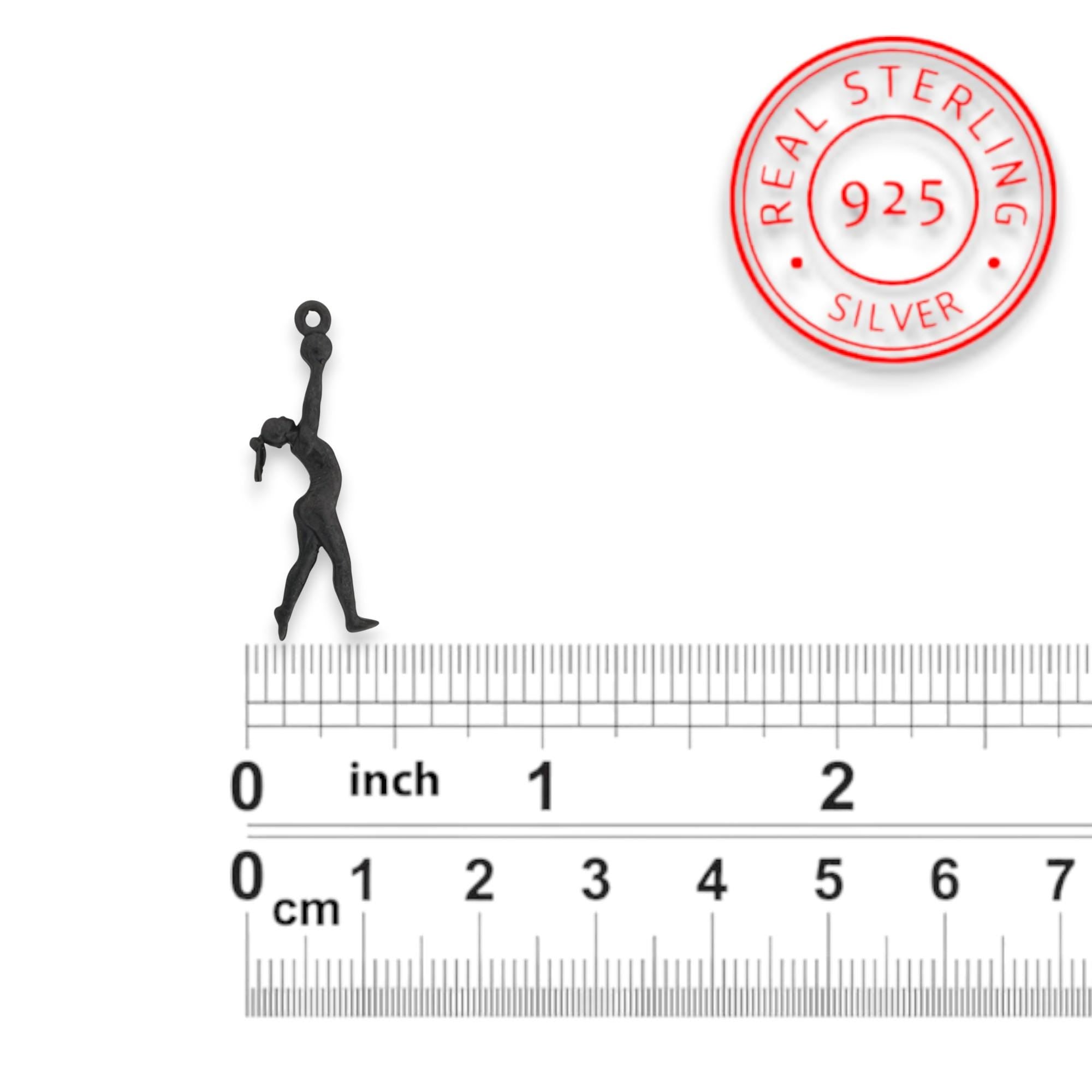 Художествена гимнастика (съчетание с топка) – Дамски спортен медальон от сребро 925 с оксидирано покритие – Ръчно изработено спортно бижу – Идеален подарък за жена, фенка на художествената гимнастика – SSJ