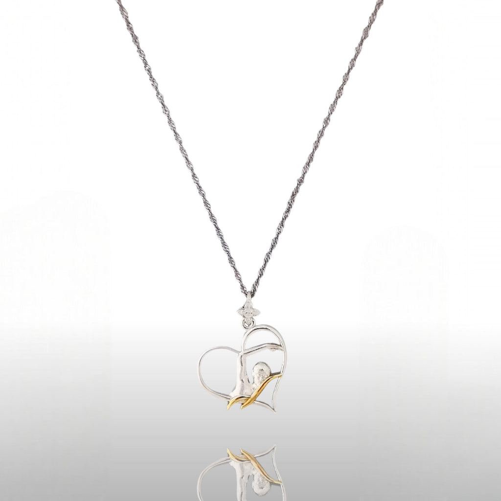 Любов към плуването – Дамски спортен медальон от сребро 925 с частично позлатено покритие – Ръчно изработено спортно бижу – Идеален подарък за жена, фенка на плуването – SSJ