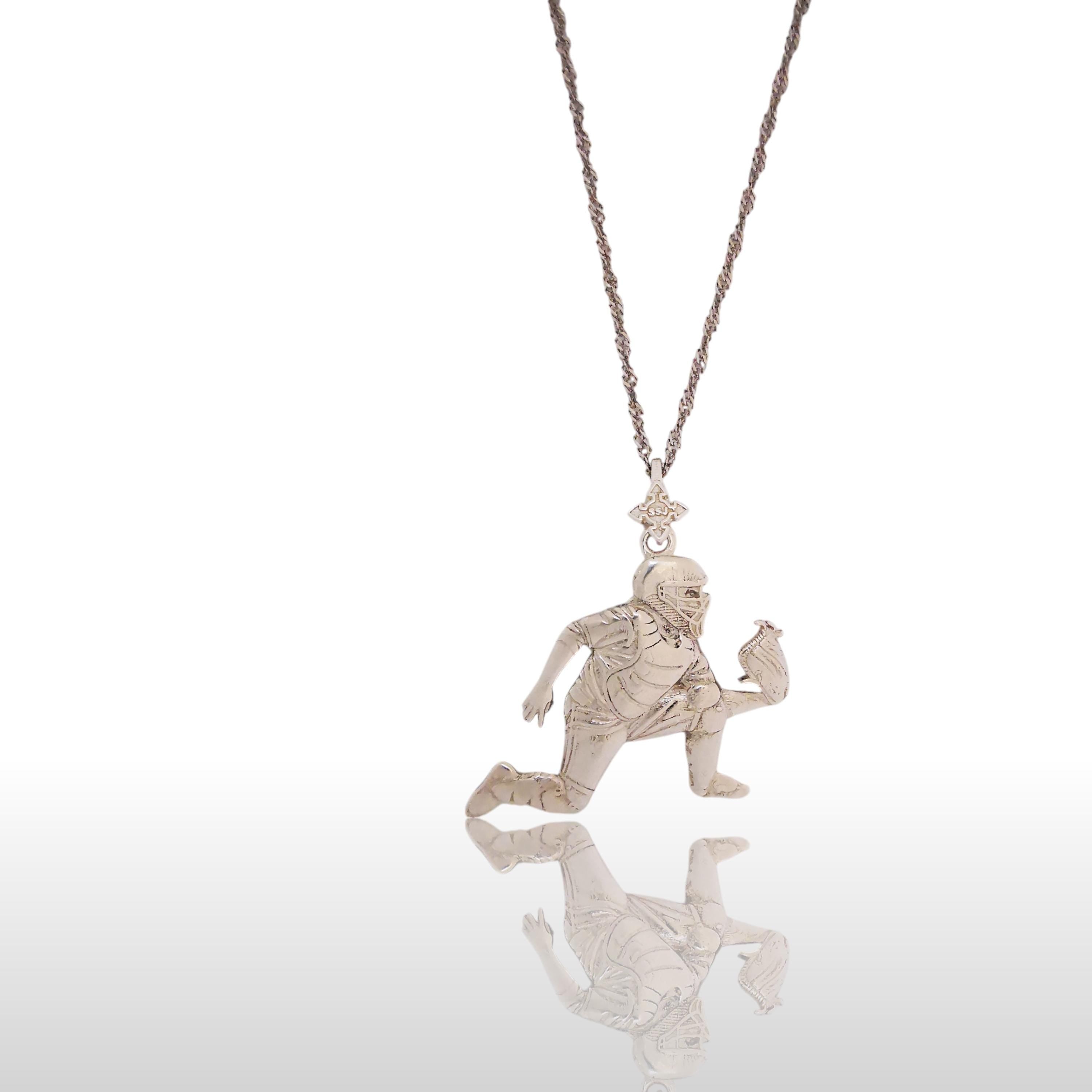 Бейзбол – Мъжки спортен медальон от сребро 925 – Ръчно изработено бижу талисман за бейзболисти, треньори и фенове – Идеален спортен подарък – SSJ