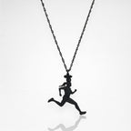 Атлетка – Женски спортен медальон за бегачки, спринтьорки и маратонки от сребро 925 с оксидирано покритие – Ръчно изработено бижу талисман за лекоатлетки – SSJ