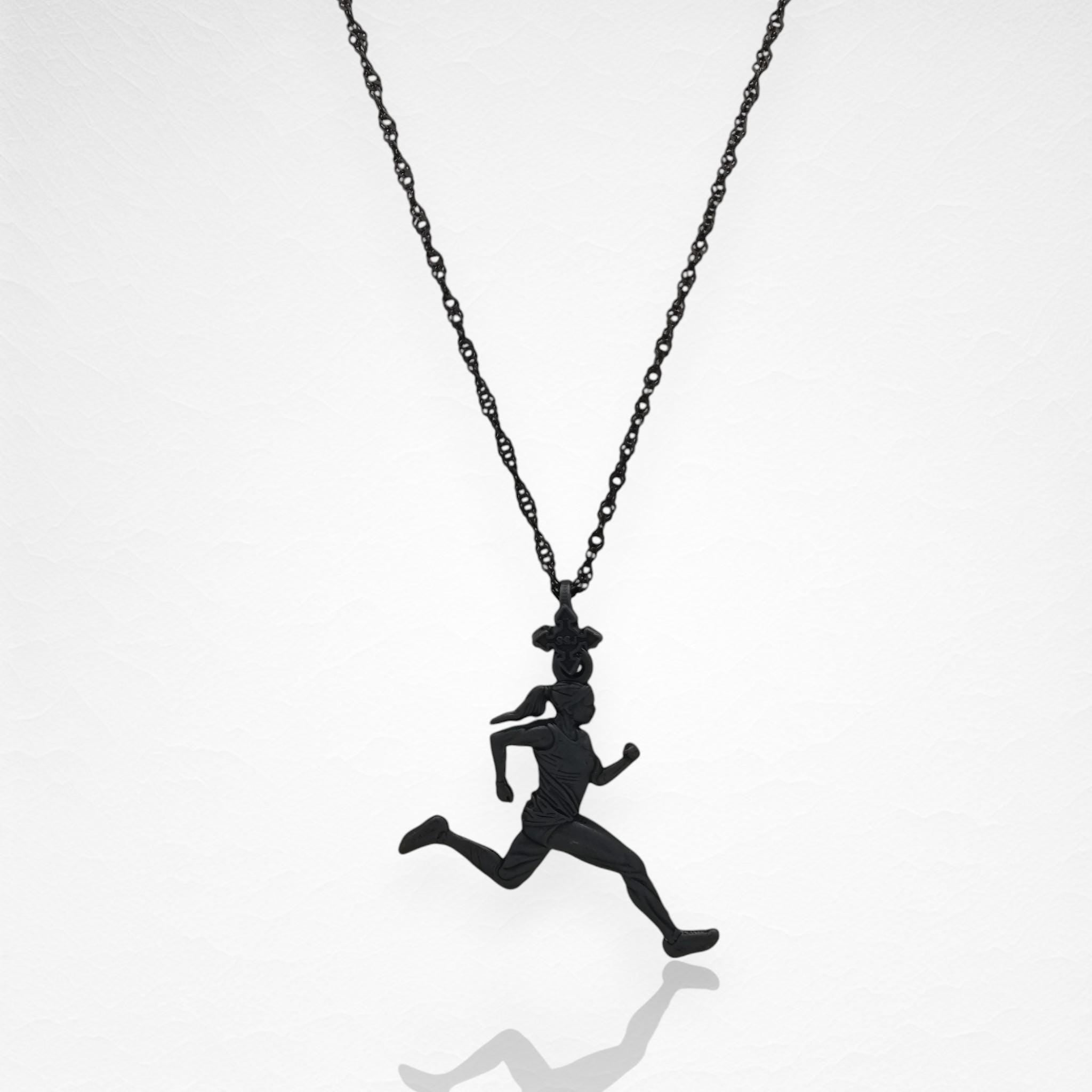 Атлетка – Женски спортен медальон за бегачки, спринтьорки и маратонки от сребро 925 с оксидирано покритие – Ръчно изработено бижу талисман за лекоатлетки – SSJ