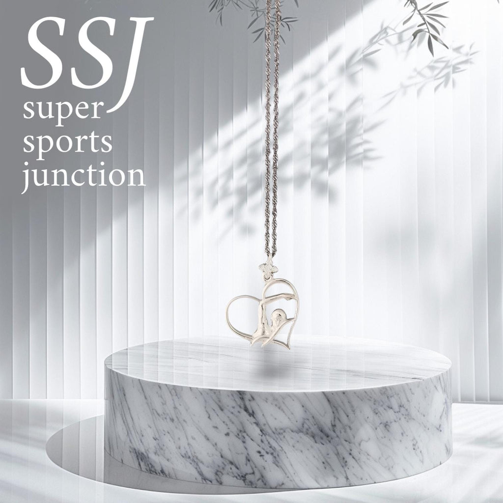 Любов към плуването – Дамски спортен медальон от сребро 925 с класическо покритие – Ръчно изработено спортно бижу – Идеален подарък за жена, фенка на плуването – SSJ