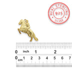 Конен спорт – Мъжки медальон „Ездач при прескачане на препятствие“ – Позлатено покритие – Сребро 925 – Ръчно изработено спортно бижу/талисман за конен спорт – Идеален подарък за мъж – SSJ