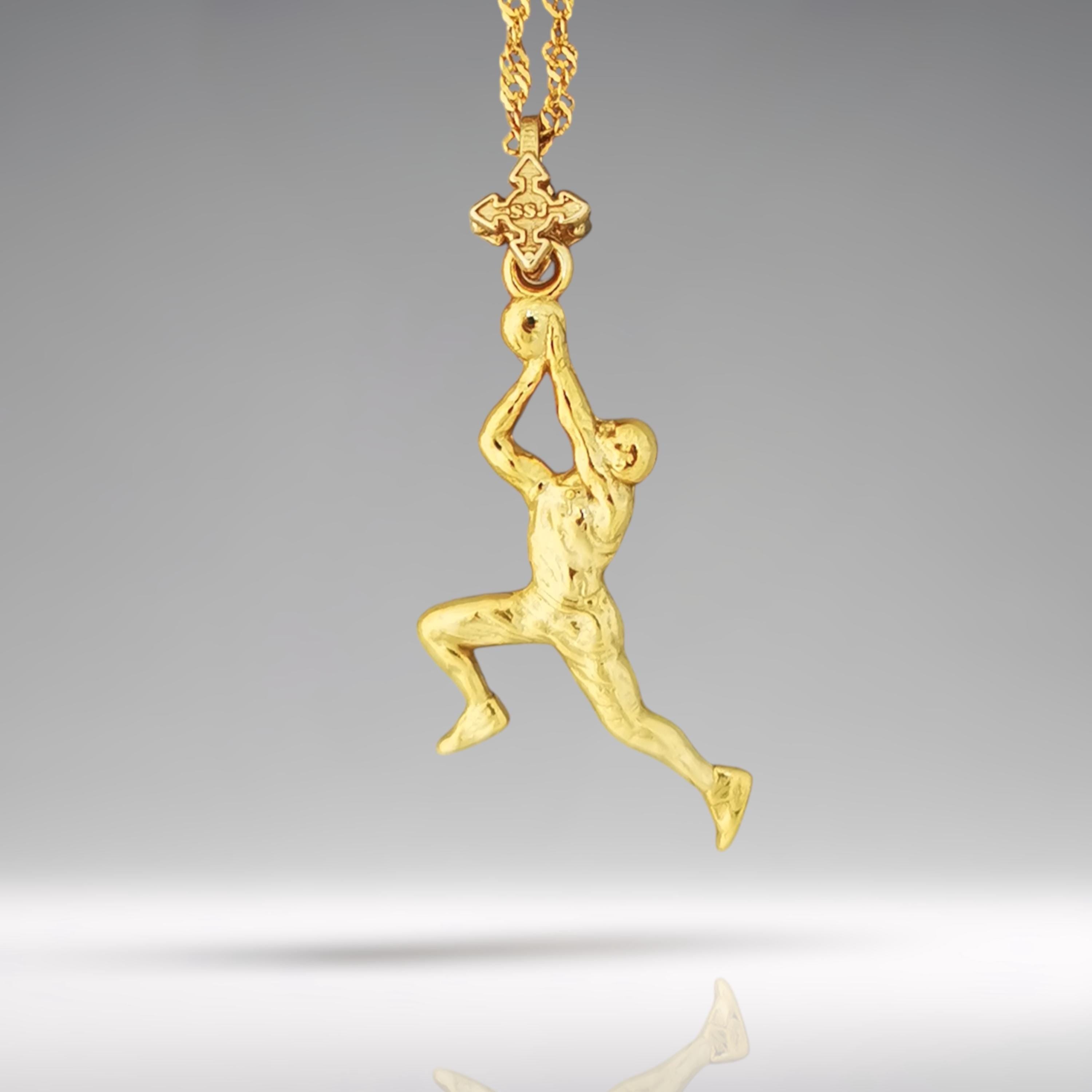 Баскетбол – Мъжки спортен медальон от сребро 925 с позлатено покритие – Ръчно изработено бижу талисман за баскетболисти и фенове – Идеален подарък за спортист, треньор или почитател – SSJ