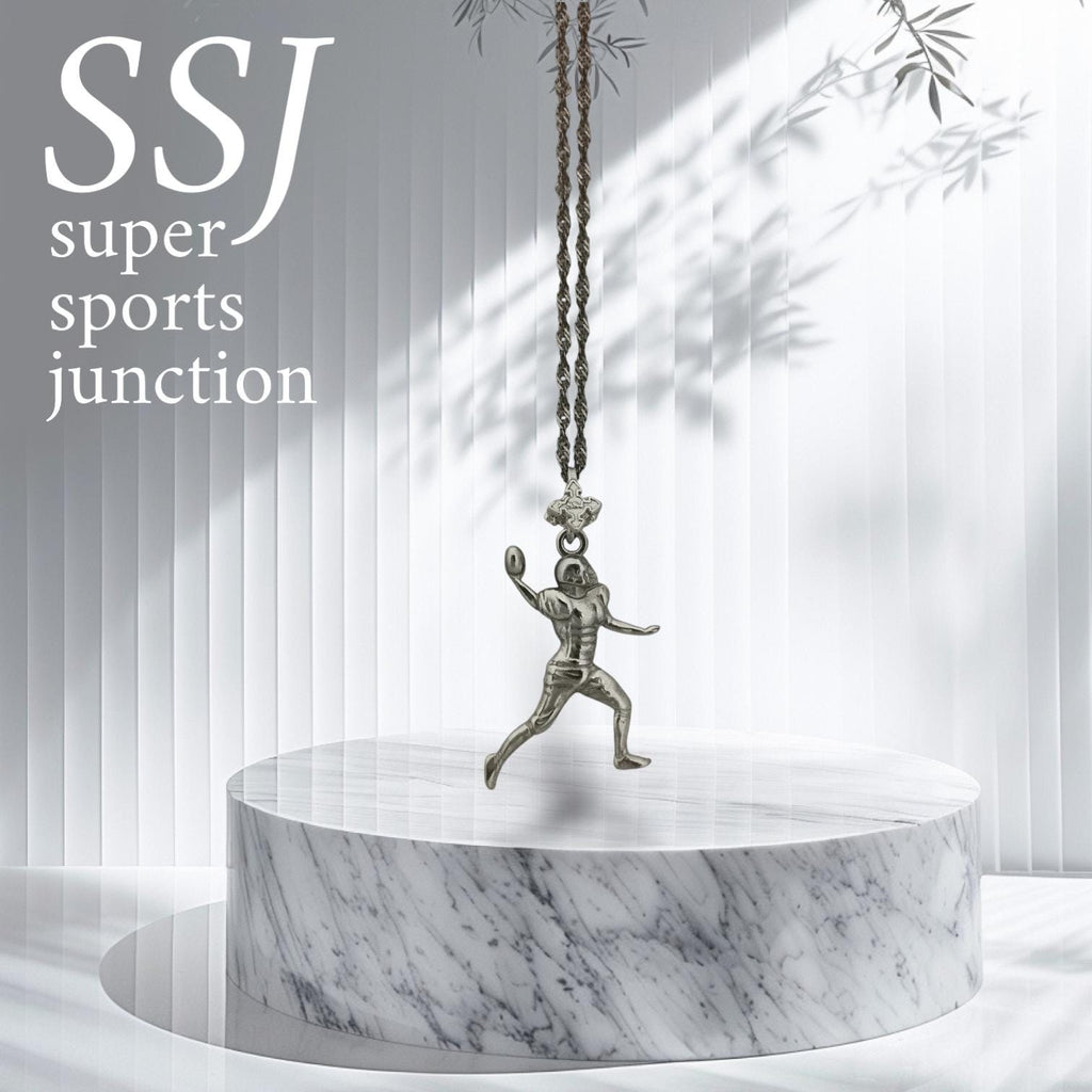 Американски футбол – Мъжки спортен медальон от сребро 925 с класическо полирано покритие – Ръчно изработено бижу талисман за спортисти и фенове – Идеален подарък за играч, треньор или почитател – SSJ