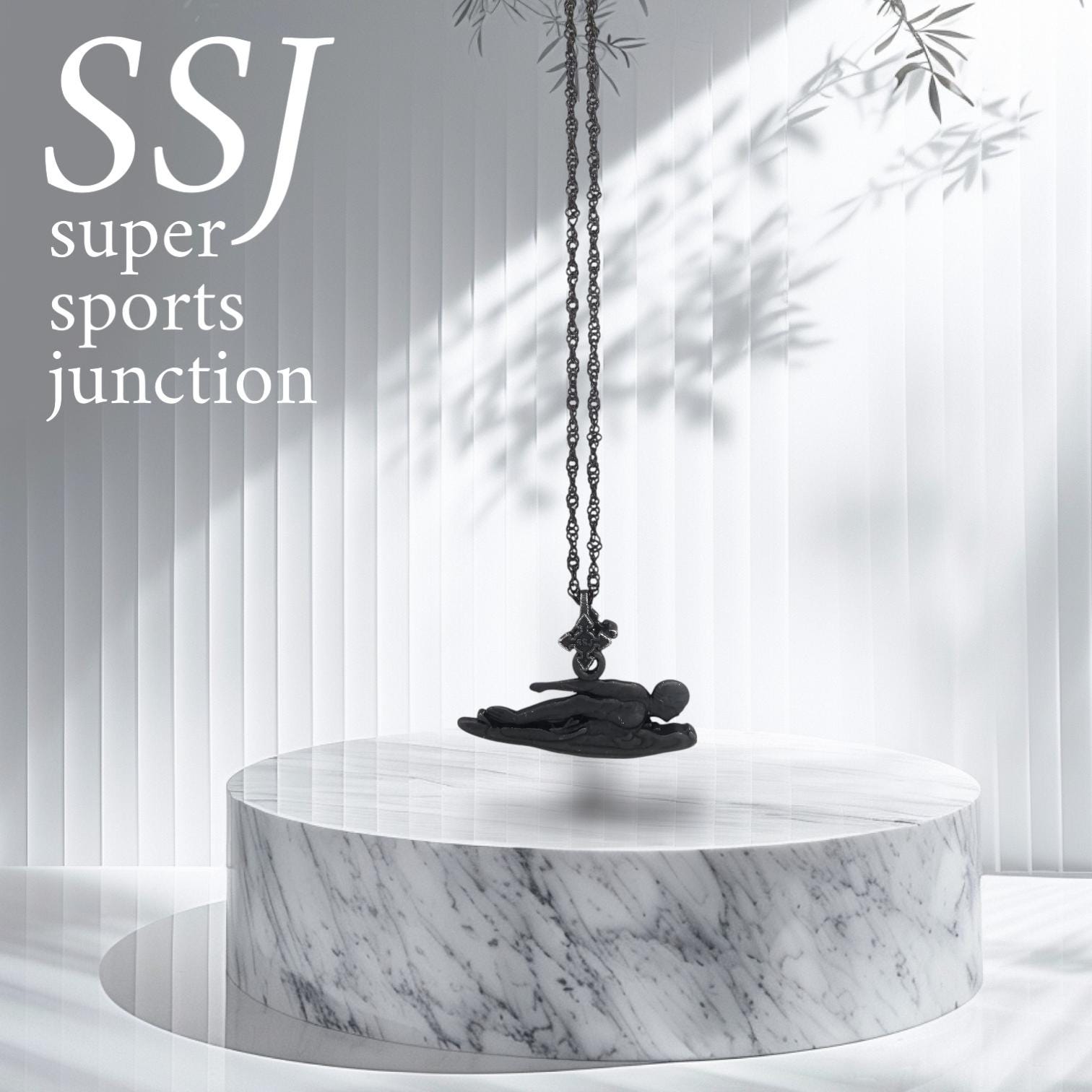 Плувец (бътерфлай) – Мъжки спортен медальон от сребро 925 с оксидирано покритие – Ръчно изработено спортно бижу – Идеален подарък за мъж, фен на плуването – SSJ