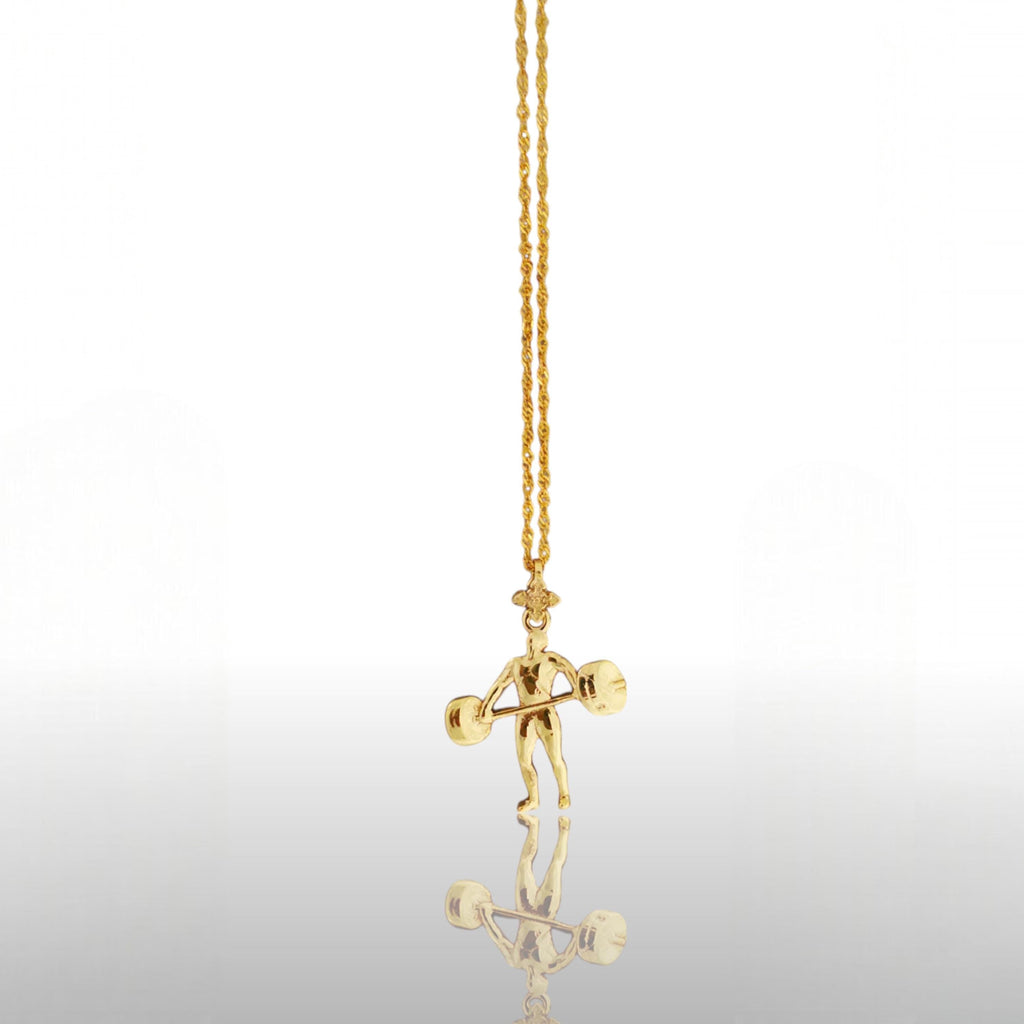 Вдигане на тежести – Мъжки спортен медальон от сребро 925 с позлатено покритие – Ръчно изработено спортно бижу – Идеален подарък за мъж, фен на силовите спортове – SSJ