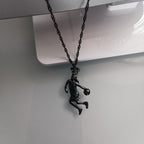 Баскетбол – Женски спортен медальон от сребро 925 с оксидирано черно покритие – Ръчно изработено бижу талисман за баскетболистки и фенки на спорта – Идеален подарък за спортист, треньор или почитател – SSJ