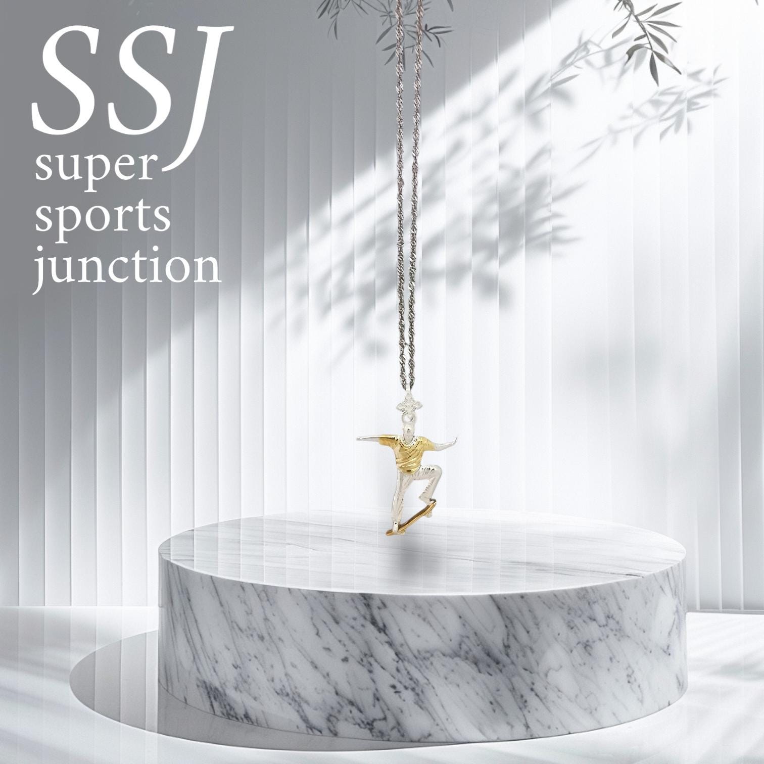 Скейтбордист – Мъжки спортен медальон от сребро 925 с частично позлатено покритие – Ръчно изработено спортно бижу – Идеален подарък за мъж, фен на скейтборда – SSJ