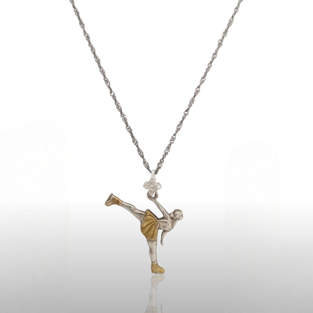 Фигурно пързаляне (спирала) – Дамски спортен медальон от сребро 925 с частично позлатено покритие – Ръчно изработено спортно бижу – Идеален подарък за жена, фенка на фигурното пързаляне – SSJ