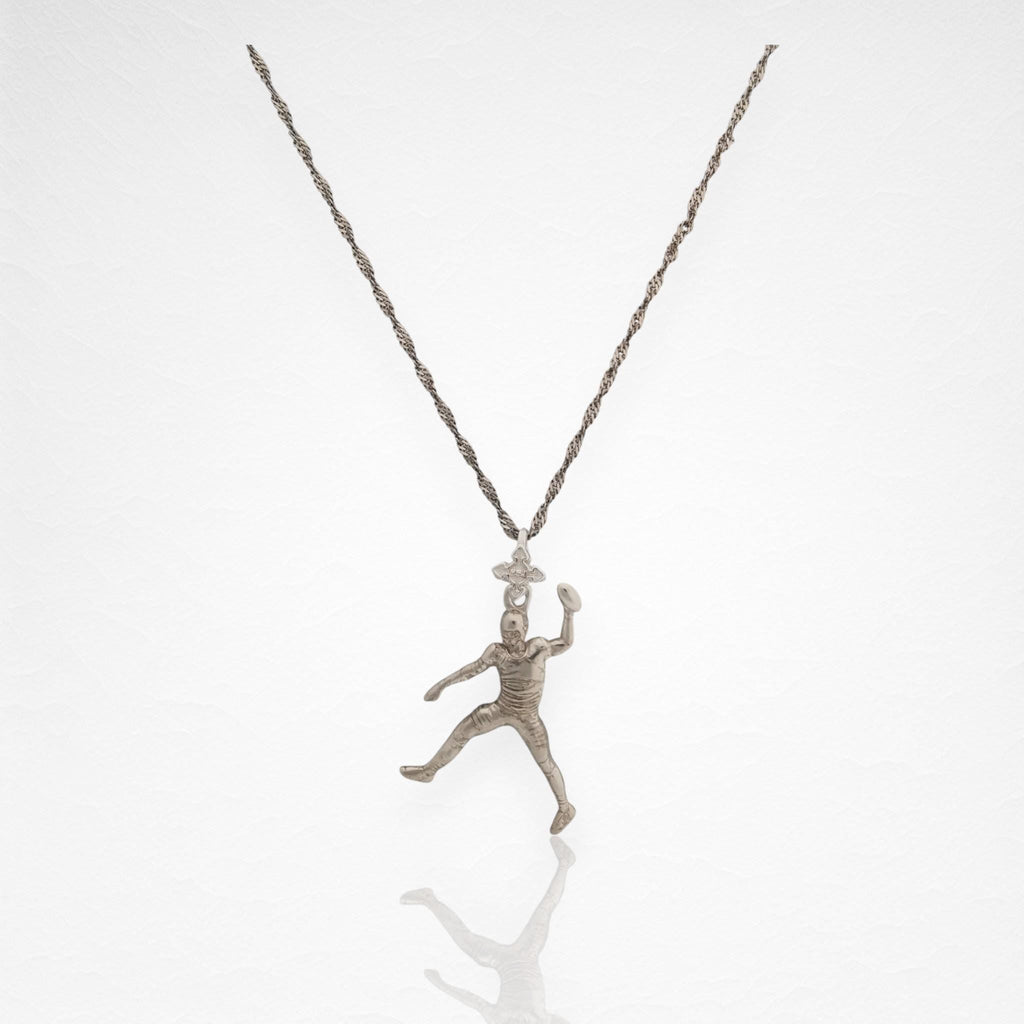 Американски футбол – Мъжки спортен медальон от сребро 925 с класическо полирано покритие – Ръчно изработено бижу талисман за спортисти и фенове – Идеален подарък за играч, треньор или почитател – SSJ