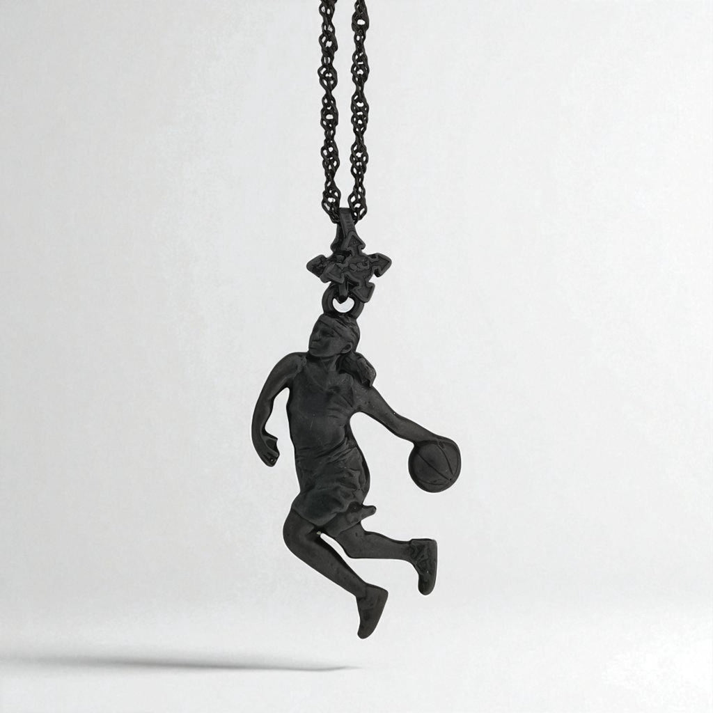 Баскетбол – Женски спортен медальон от сребро 925 с оксидирано черно покритие – Ръчно изработено бижу талисман за баскетболистки и фенки на спорта – Идеален подарък за спортист, треньор или почитател – SSJ