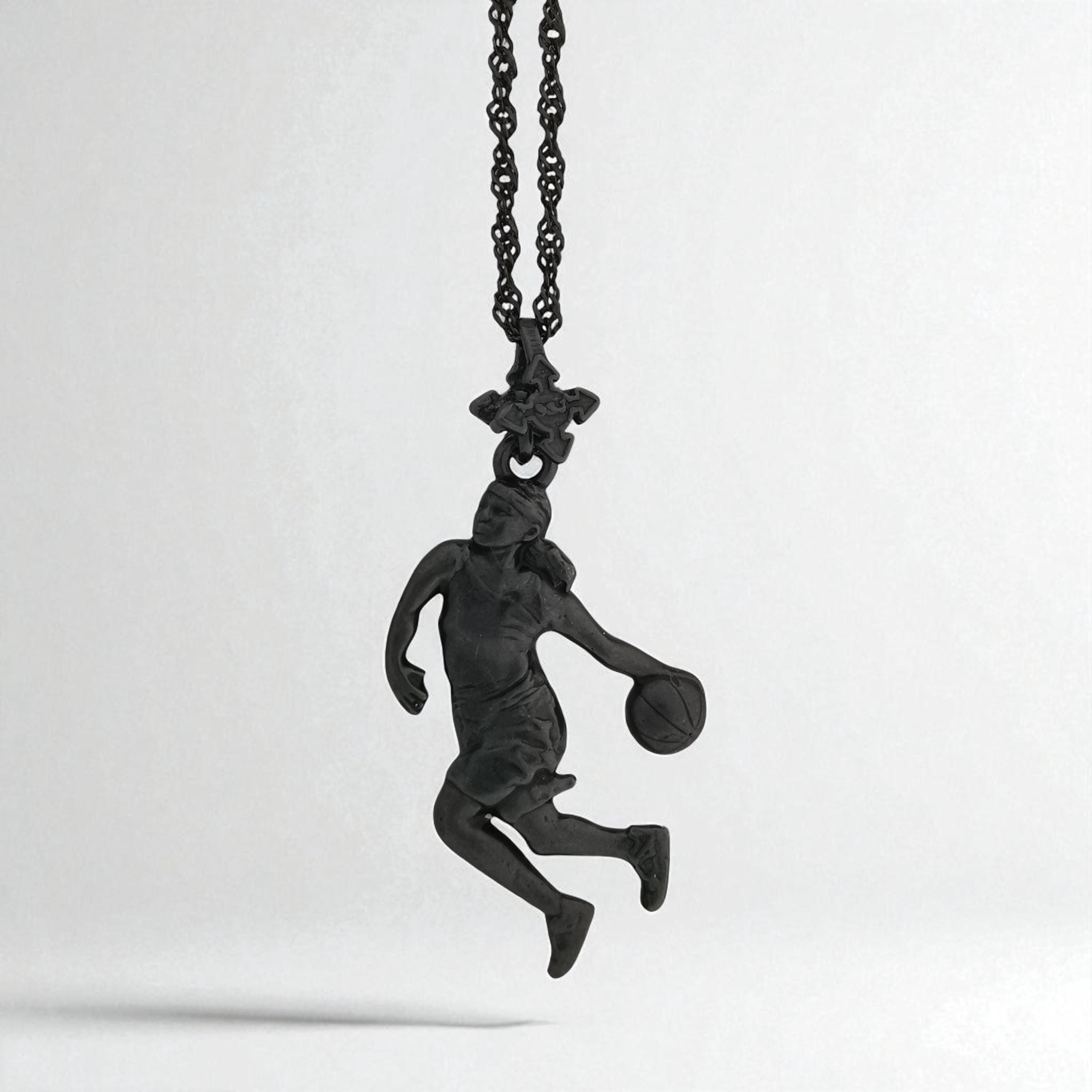 Баскетбол – Женски спортен медальон от сребро 925 с оксидирано черно покритие – Ръчно изработено бижу талисман за баскетболистки и фенки на спорта – Идеален подарък за спортист, треньор или почитател – SSJ