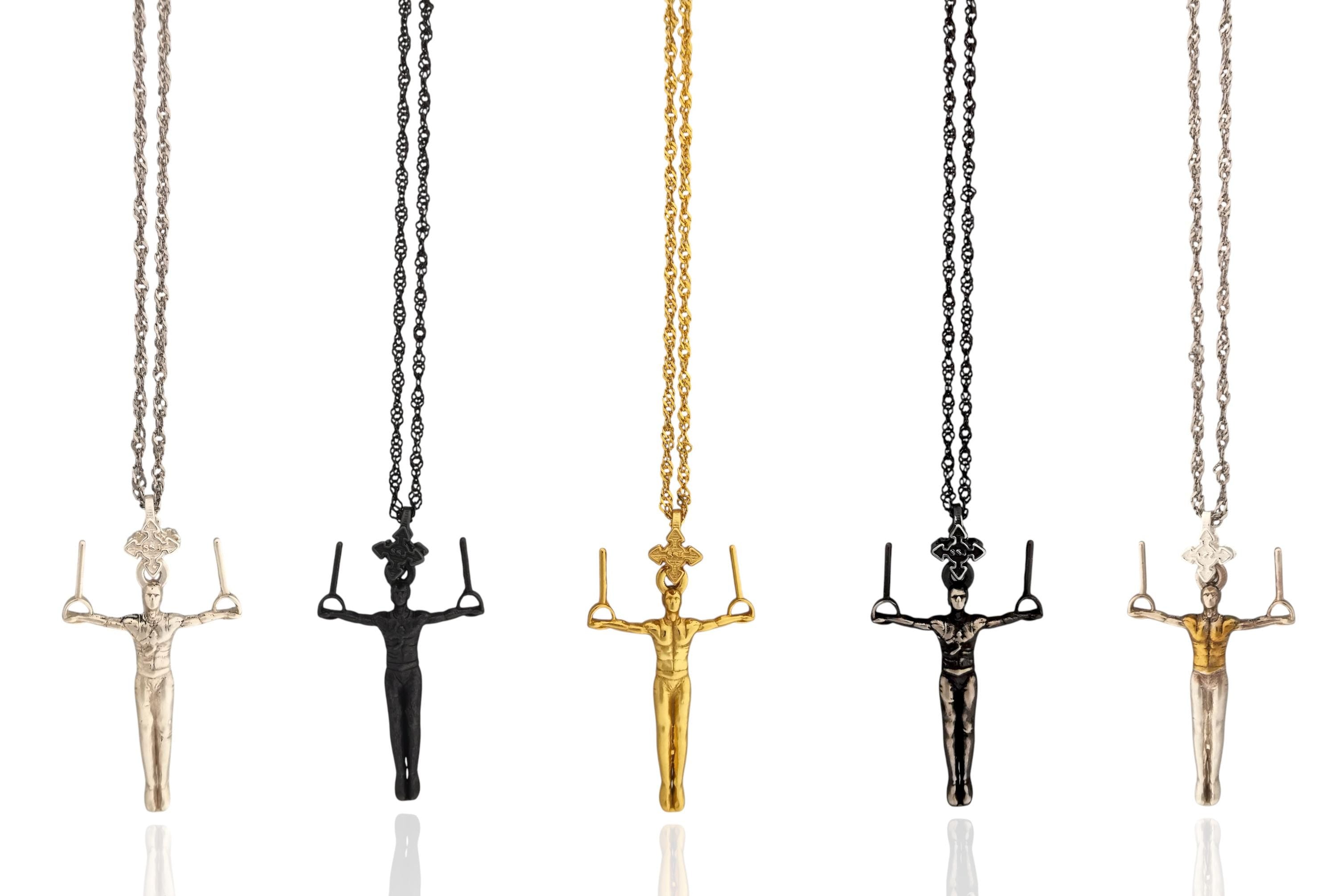 Мъжки спортен медальон от сребро 925 – Талисман за гимнастици и спортисти – Ръчно изработено бижу в класическо полирано покритие – Идеален подарък за спортист, треньор или фен – SSJ