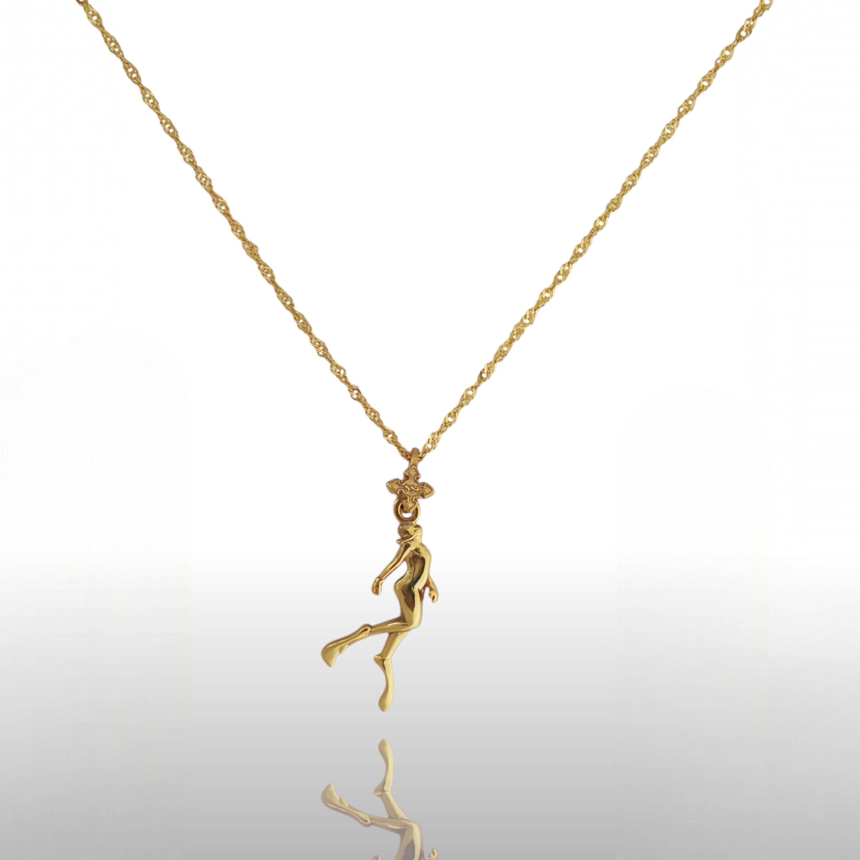 Дайвинг – Дамски медальон Водолаз от сребро 925 с позлатено покритие – Ръчно изработено бижу Гмуркач за любителки на морето и подводния свят – SSJ