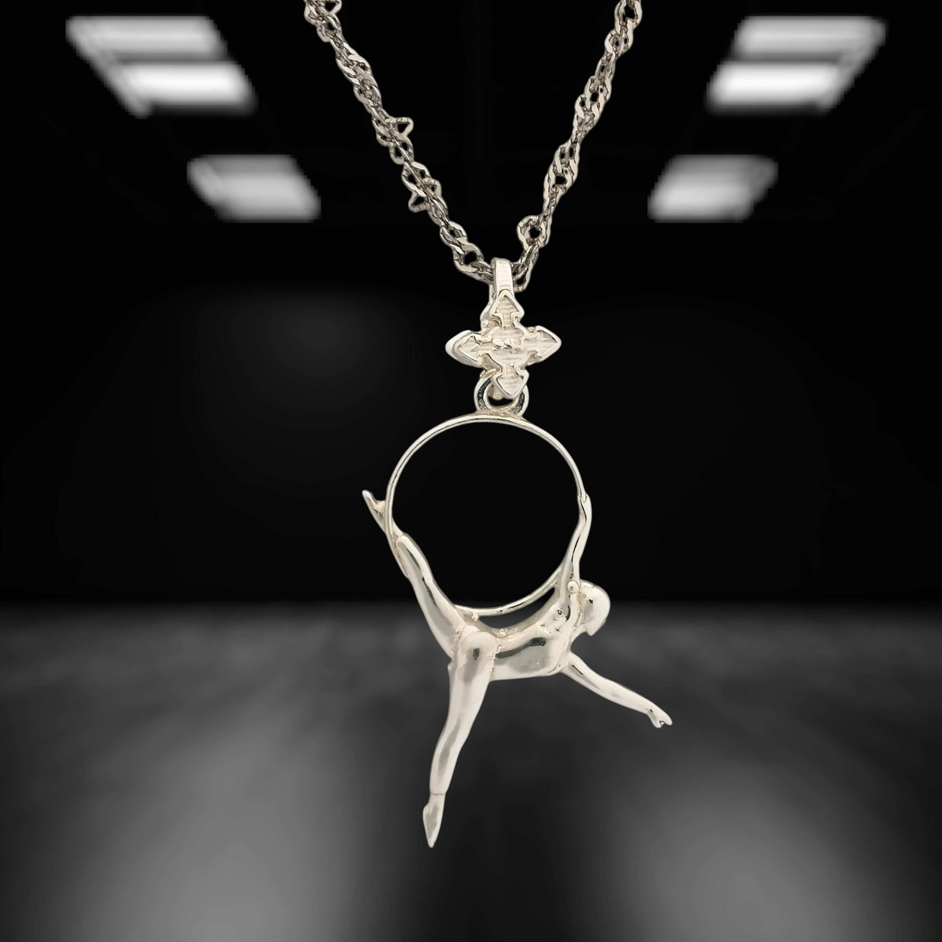 Въздушна акробатика – Женски спортен медальон от сребро 925 с класическо полирано покритие – Ръчно изработено бижу талисман за гимнастички и танцьорки – Идеален подарък за спортист, треньор или фен – SSJ