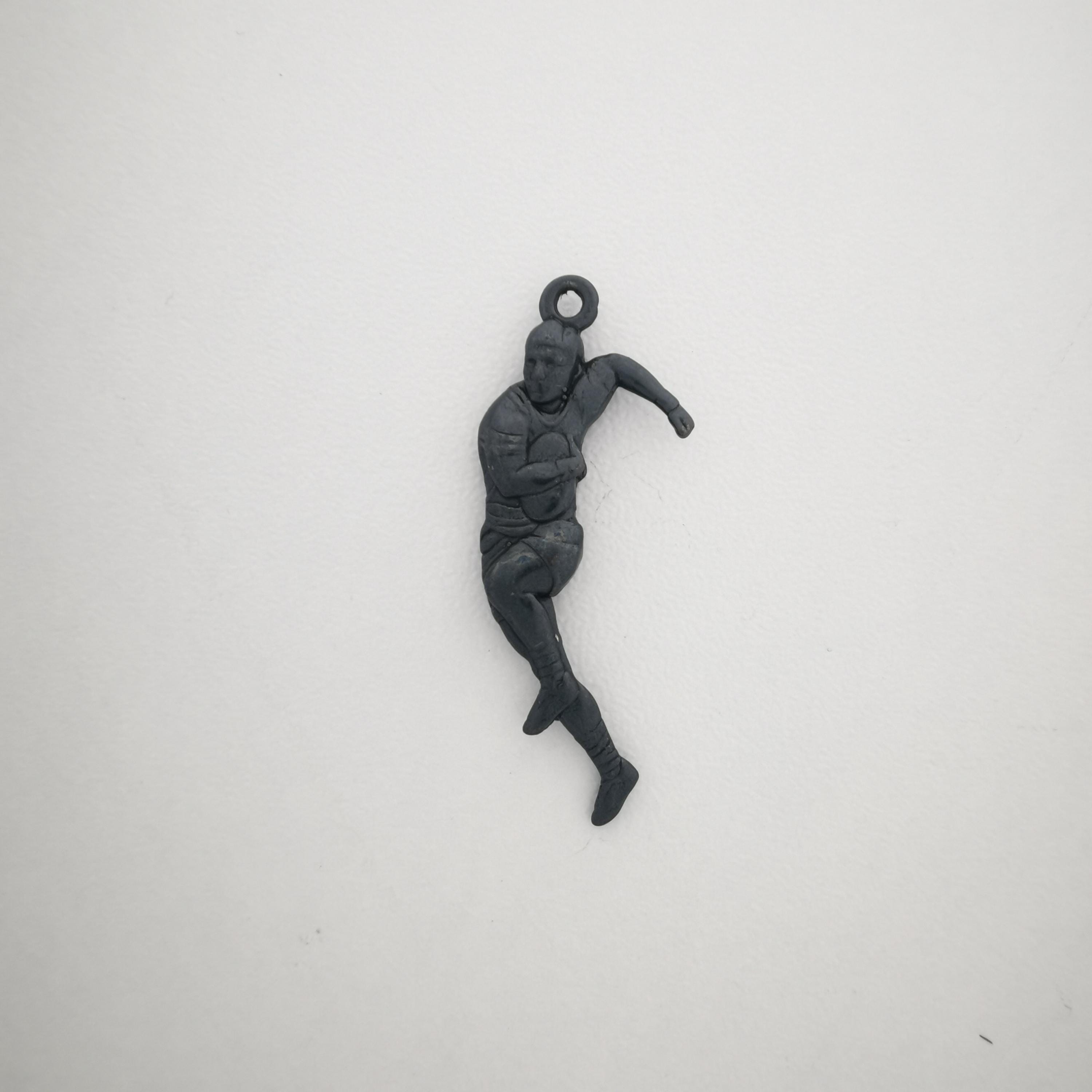 Ръгби – Мъжки спортен медальон от сребро 925 с оксидирано покритие – Ръчно изработено спортно бижу – Идеален подарък за мъж, фен на ръгбито – SSJ