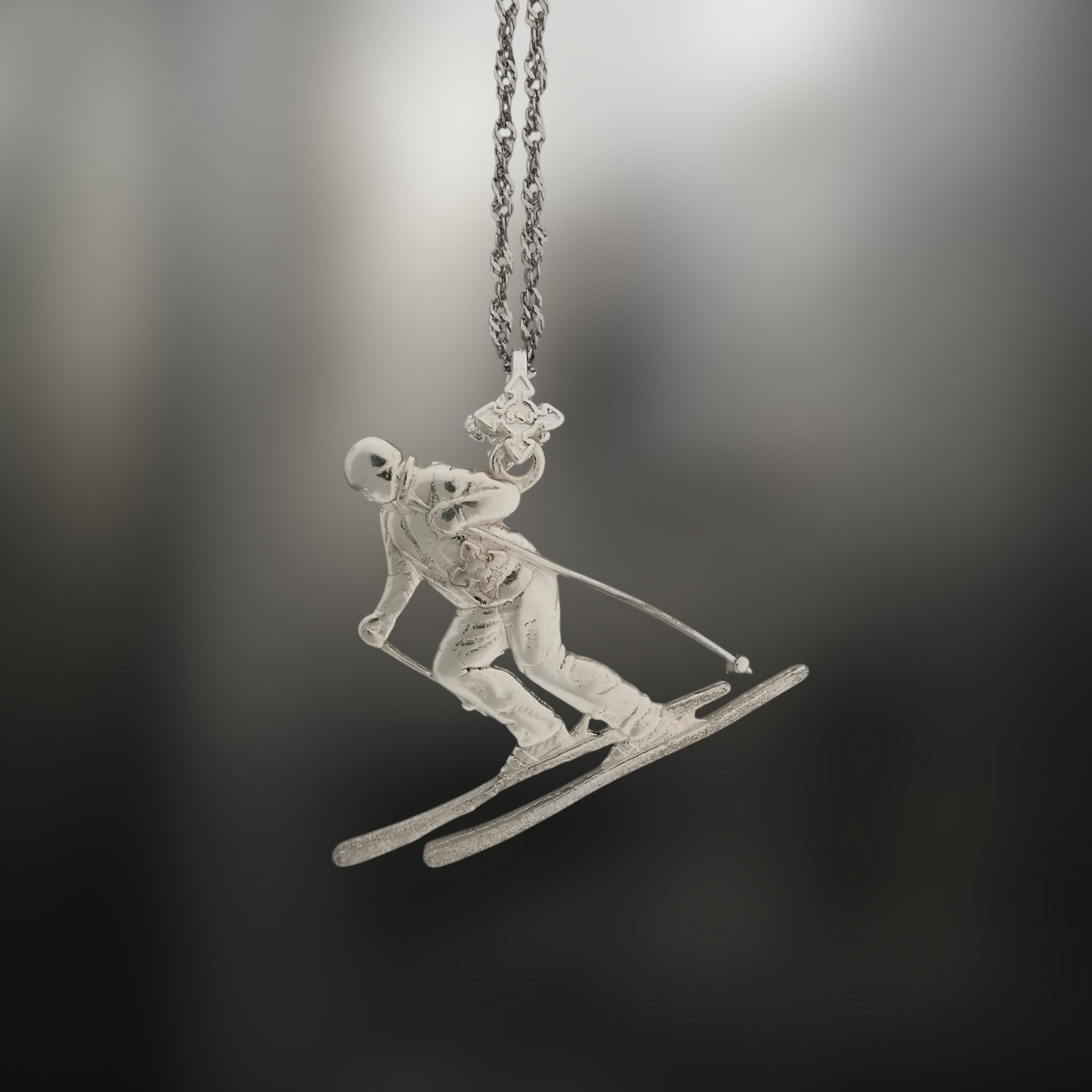 Скиор – Унисекс спортен медальон от класическо сребро 925 – Ръчно изработено спортно бижу – Идеален подарък за фен на зимните спортове – SSJ