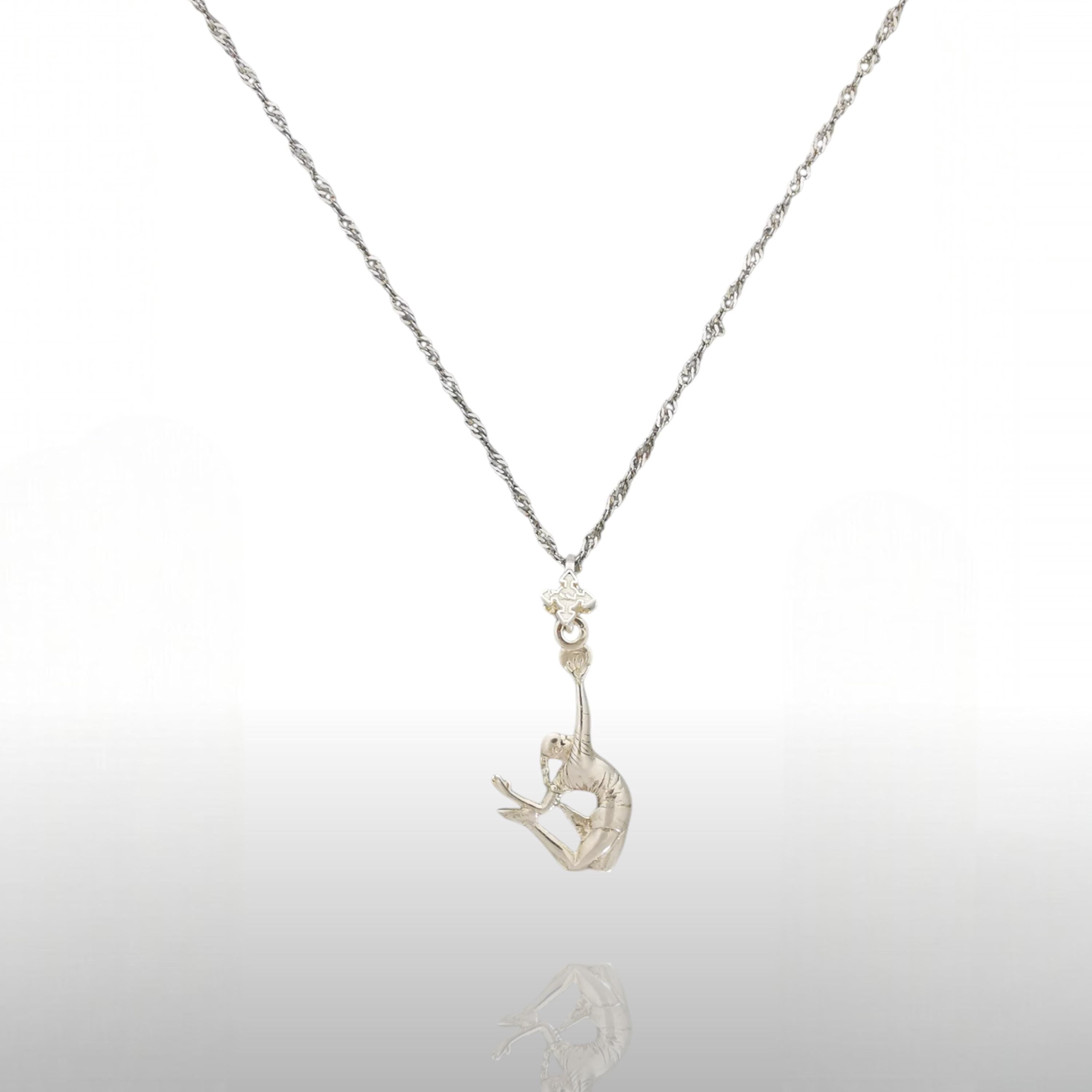 Волейболистка – Женски спортен медальон от класическо сребро 925 – Ръчно изработено бижу/талисман – Идеален подарък – SSJ