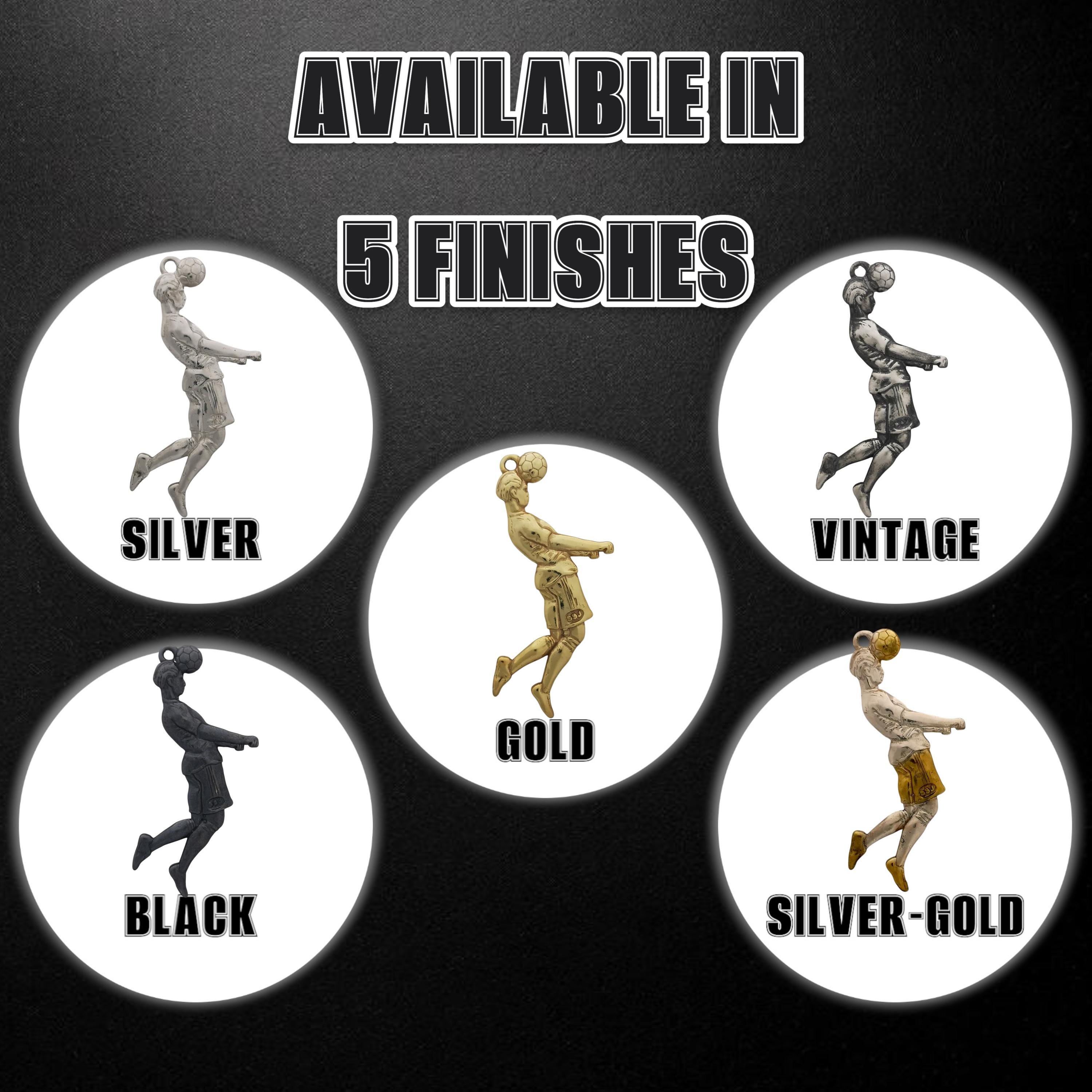 Футболист (удар с глава) – Мъжки спортен медальон от сребро 925 с частично позлатено покритие – Ръчно изработено спортно бижу – Идеален подарък за мъж, фен на футбола – SSJ