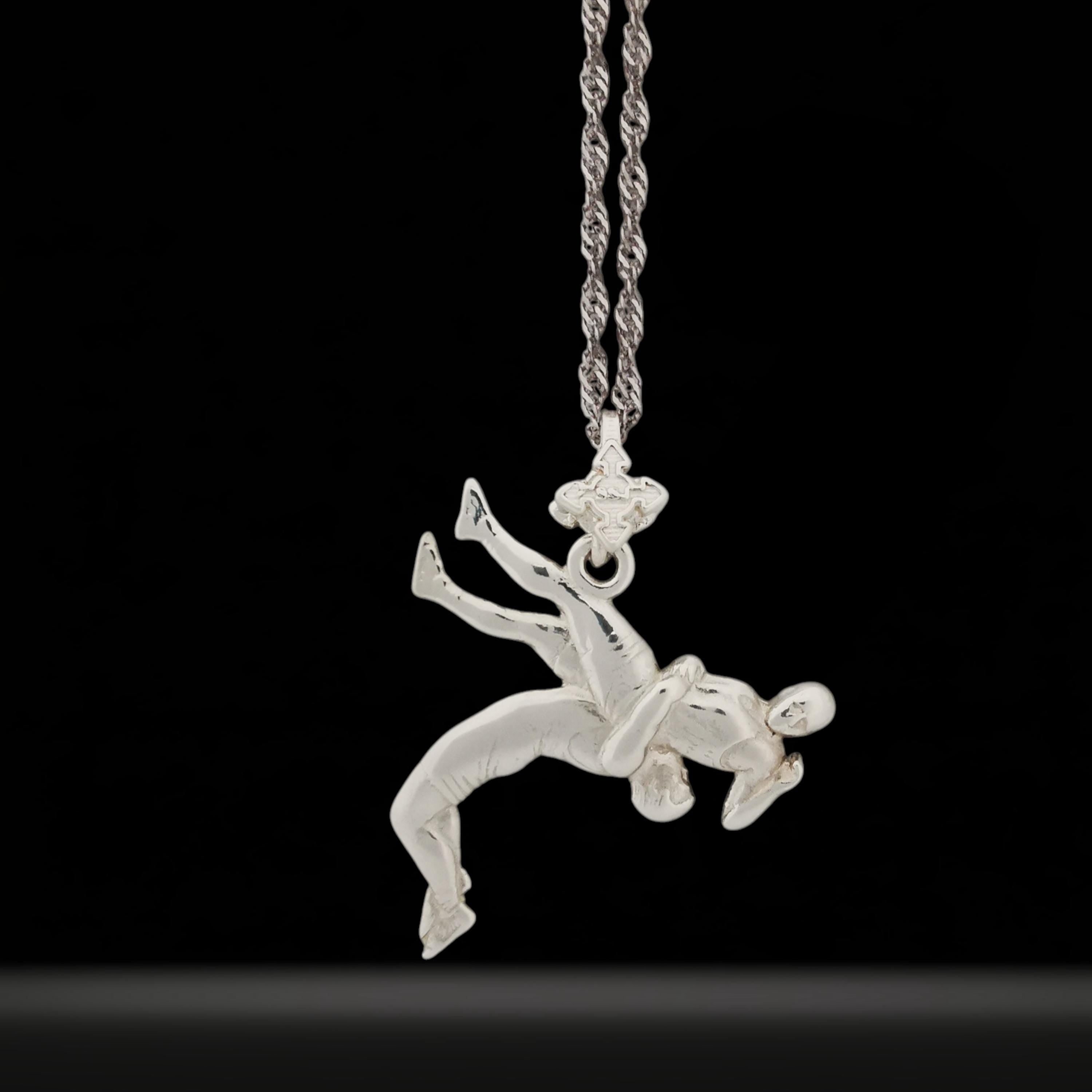 Борба – Мъжки спортен медальон за борба от сребро 925 – Ръчно изработено бижу талисман за спортисти, треньори и фенове на бойните изкуства – SSJ