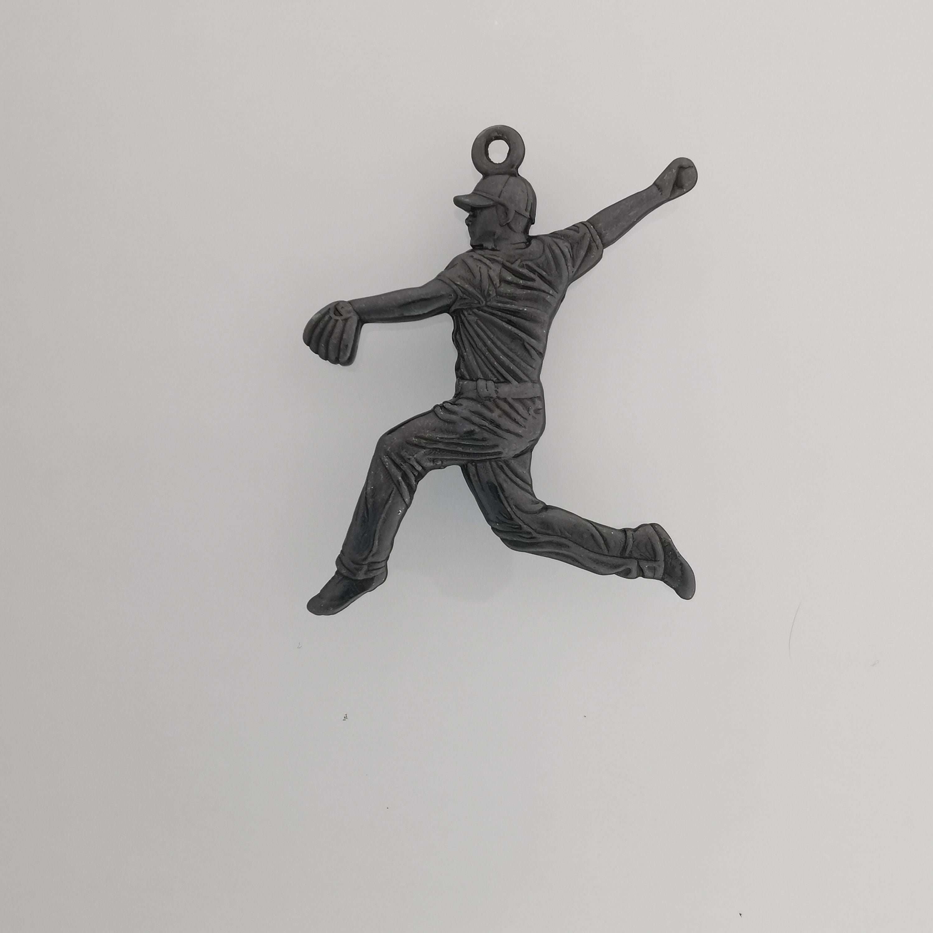 Бейзбол – Мъжки спортен медальон за бейзболист питчър от сребро 925 с оксидирано черно покритие – Ръчно изработено бижу талисман – Идеален подарък за спортисти, треньори и фенове – SSJ