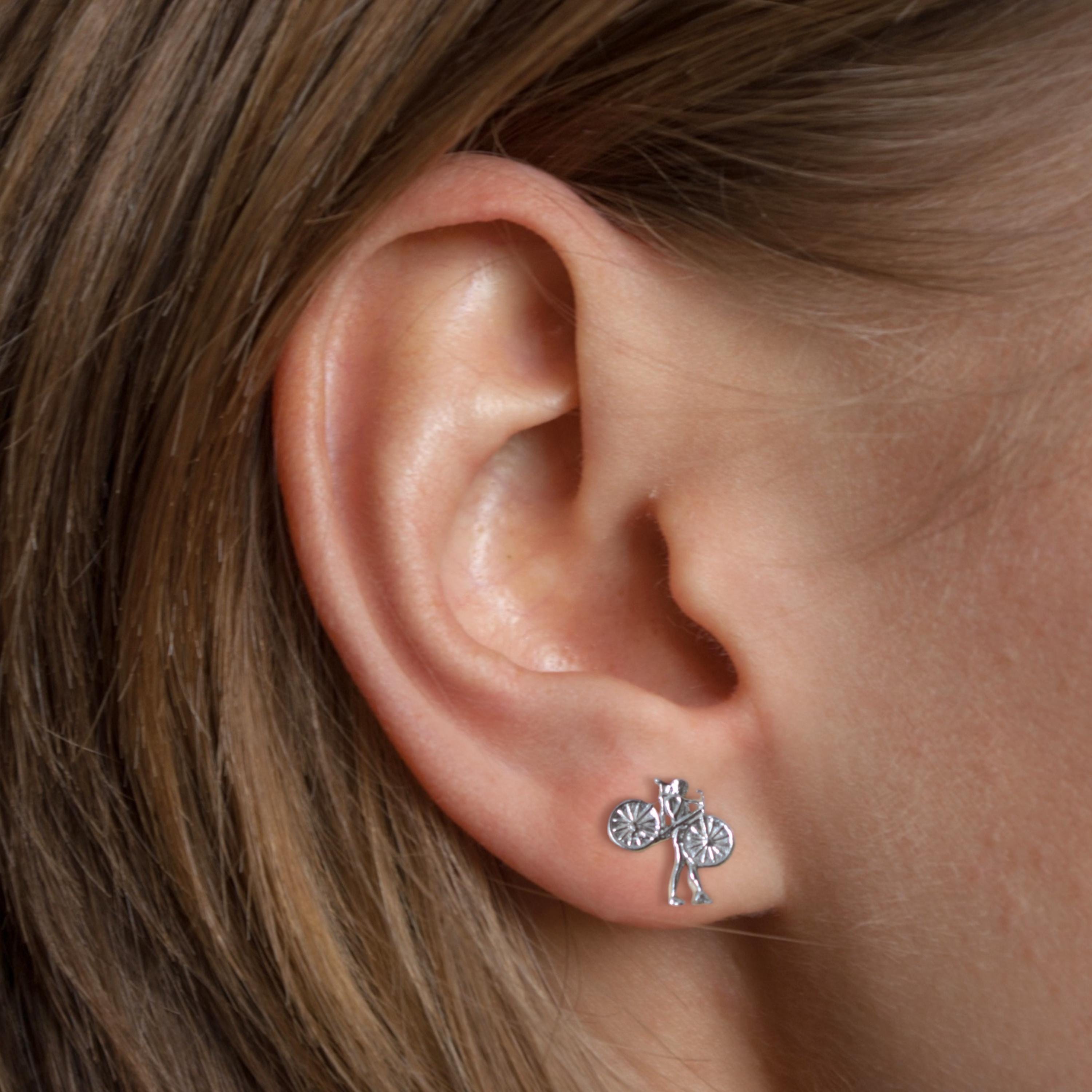 Дамски обеци „Колоездачка“ – Класическо сребро 925 – Ръчно изработени спортни бижута – SSJ